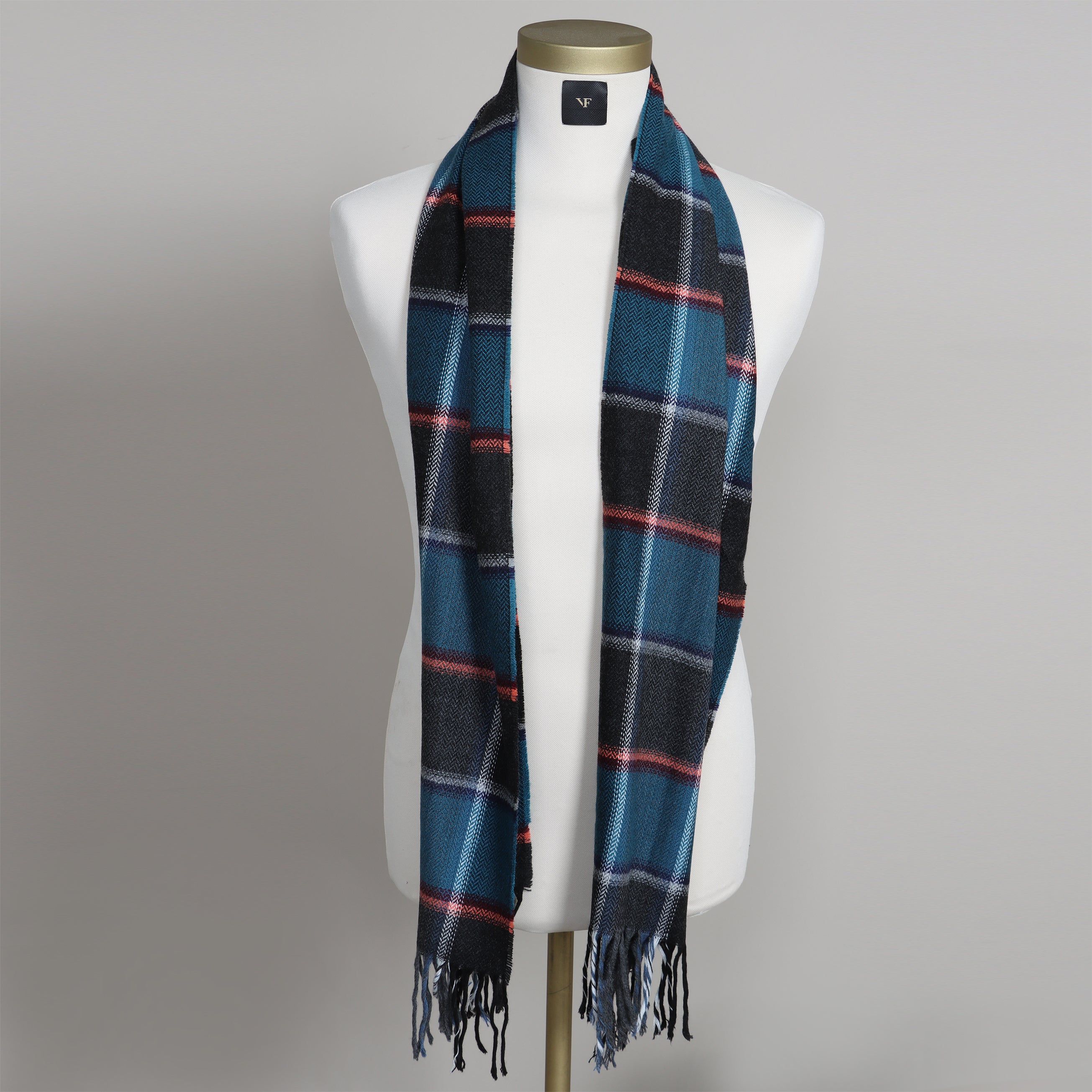 Heritage Elegance: Wool Herringbone Checks Scarf