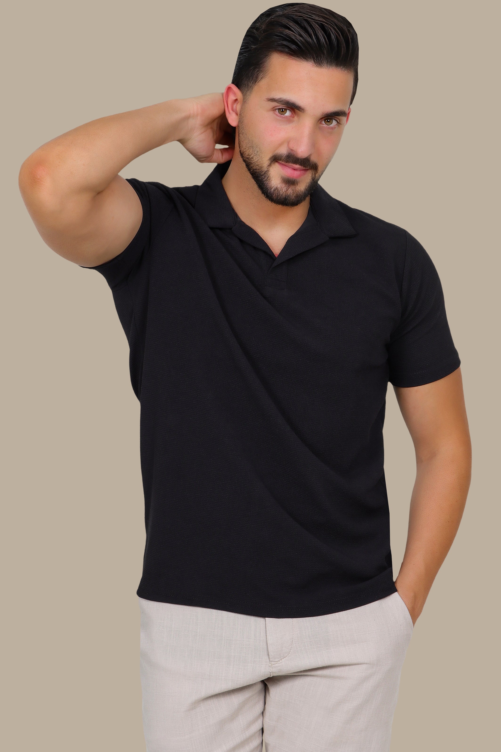 Polo Structure V-Neck in Black
