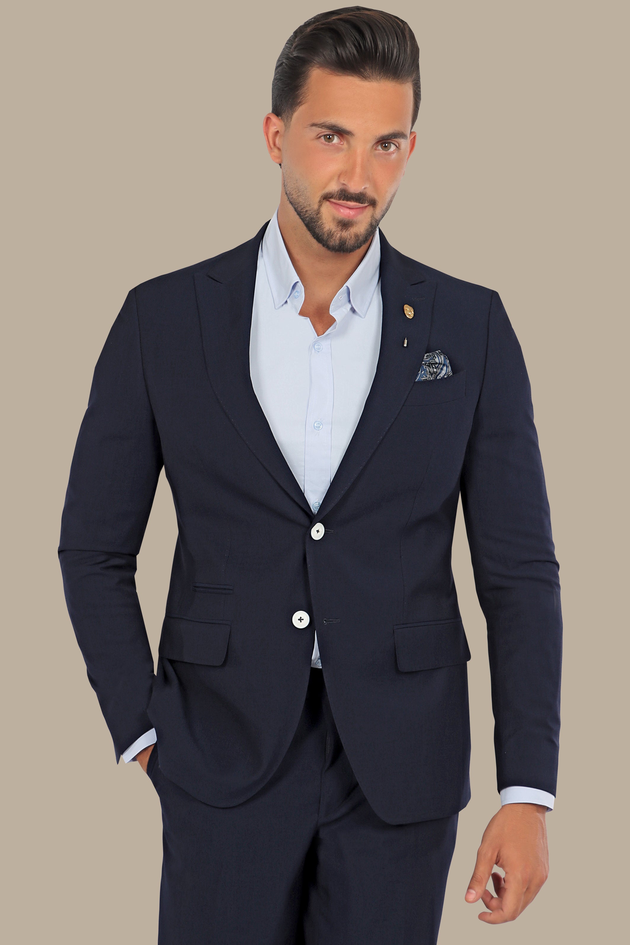 Peak of Sophistication: Dark Blue Basic Peak Lapel Suit