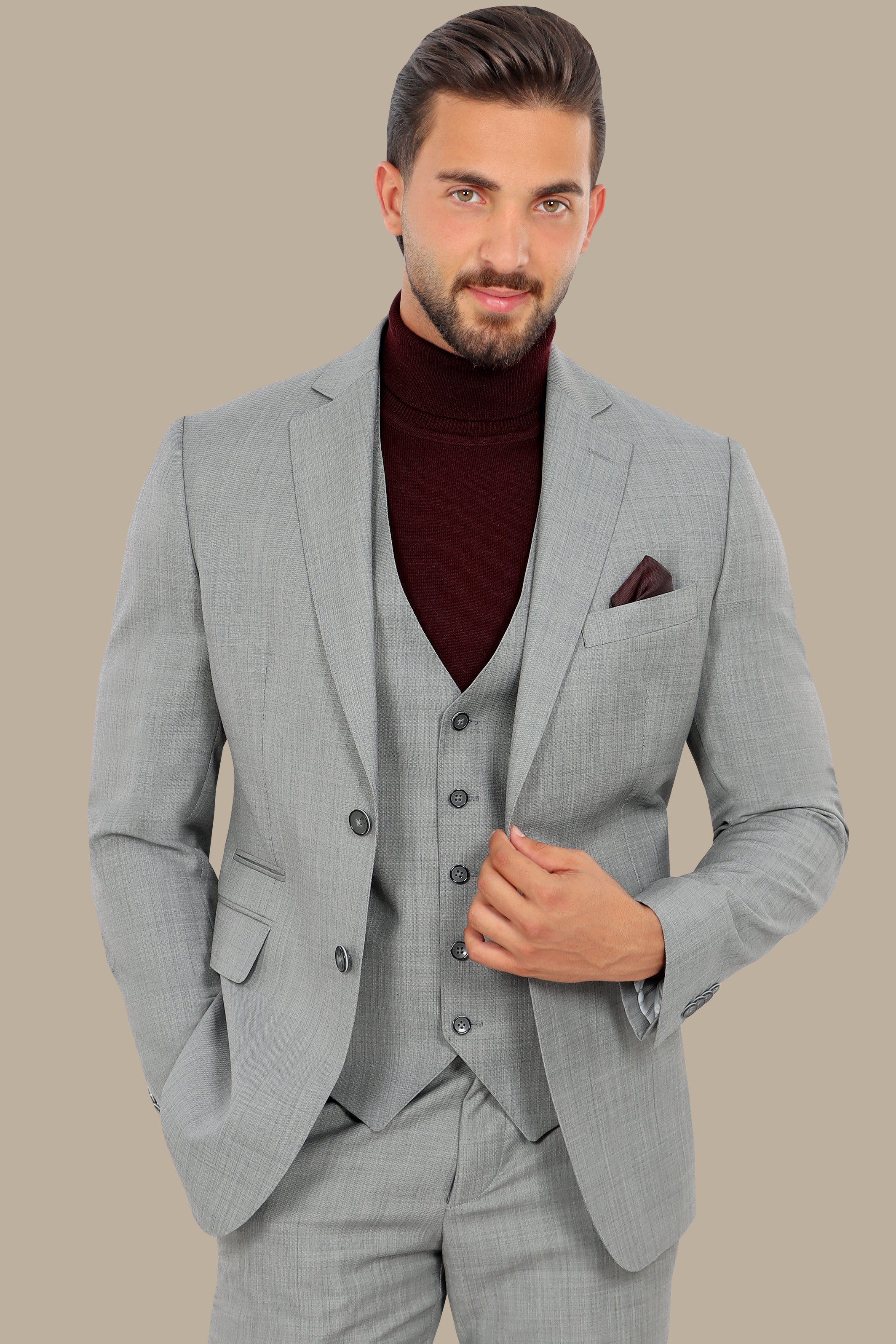 Effortless Chic: Wool Notch Fila Fil 3-Piece Suit in Light Grey