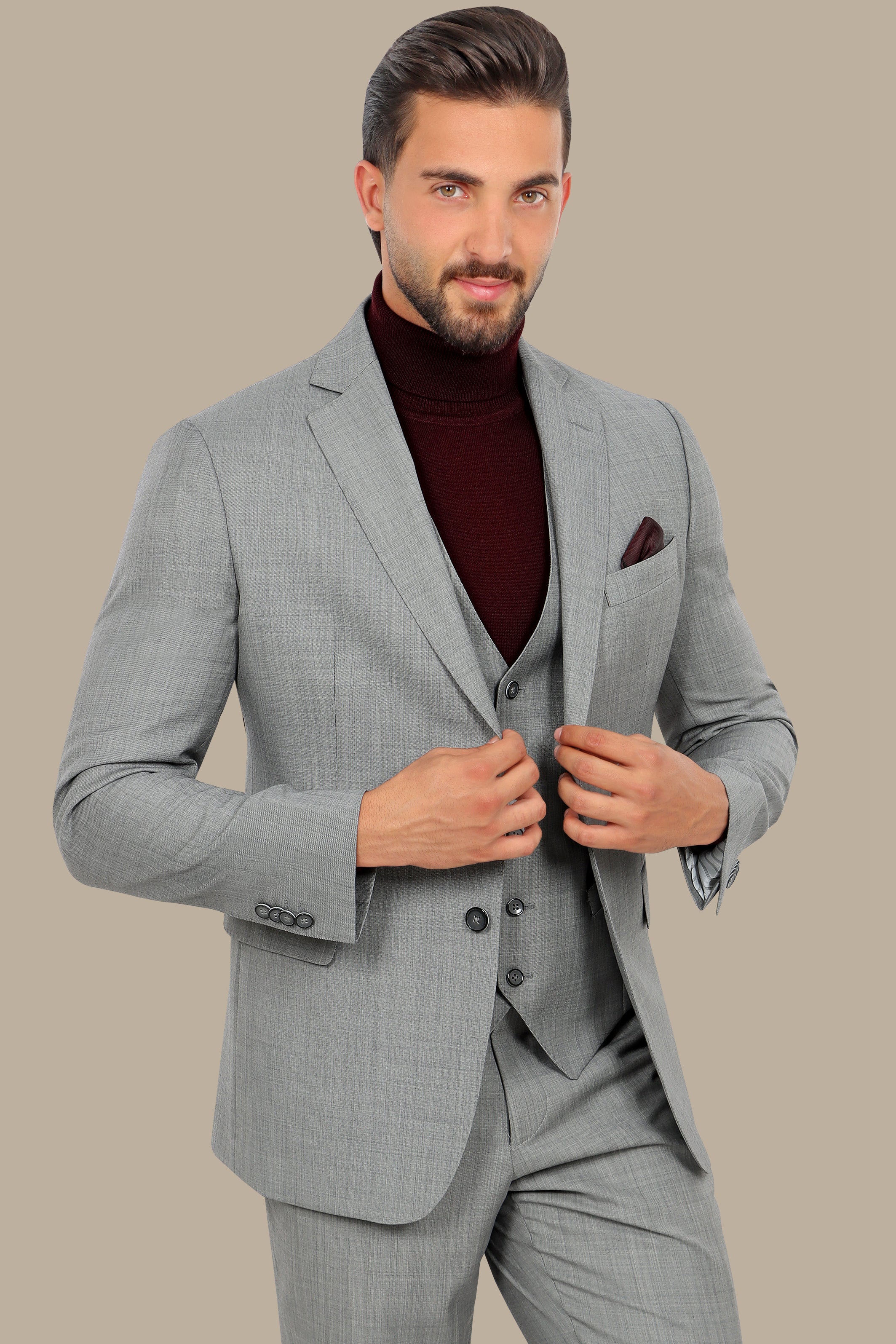 Effortless Chic: Wool Notch Fila Fil 3-Piece Suit in Light Grey