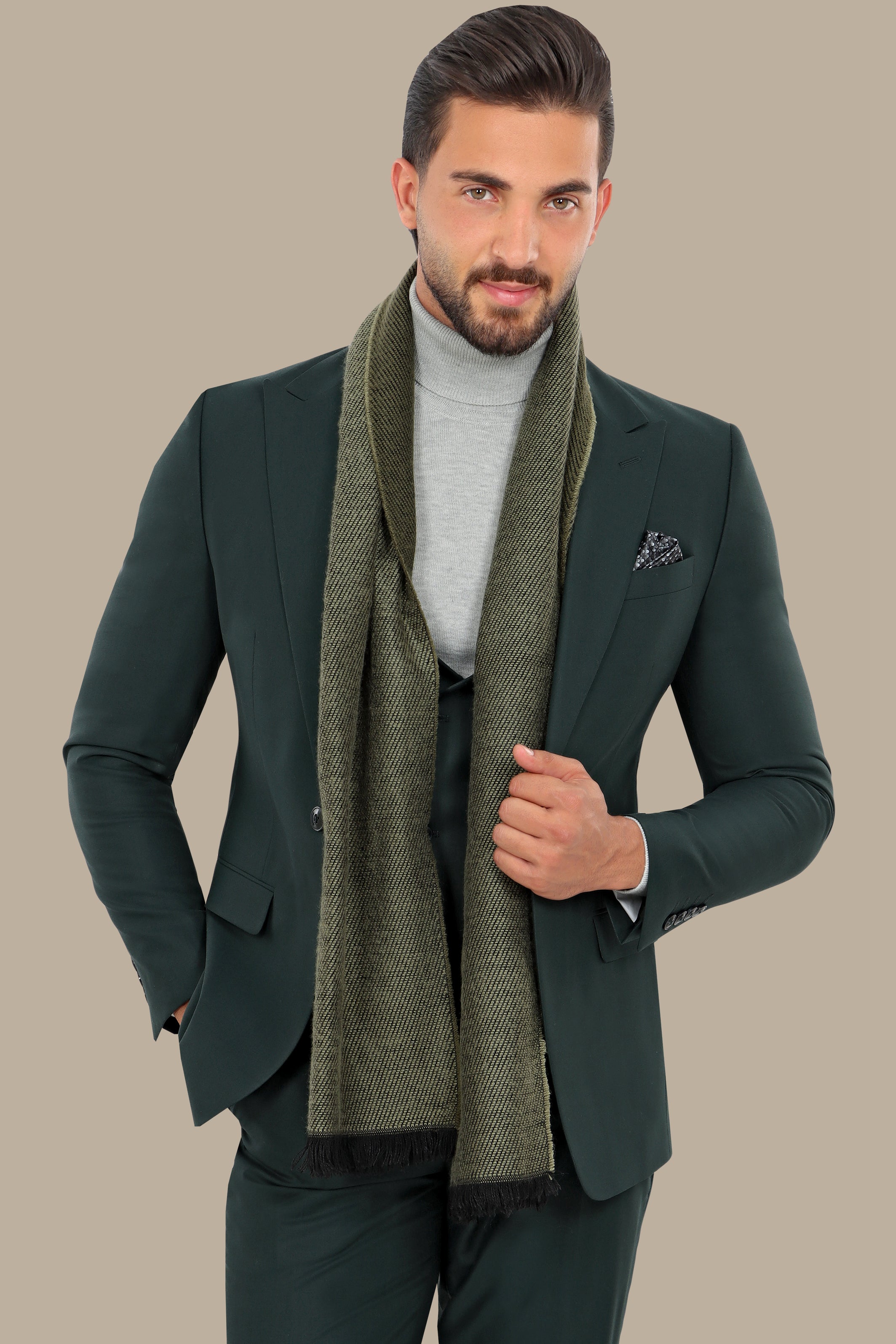 Emerald Elegance: The Peak Plain 3-Piece Green Suit