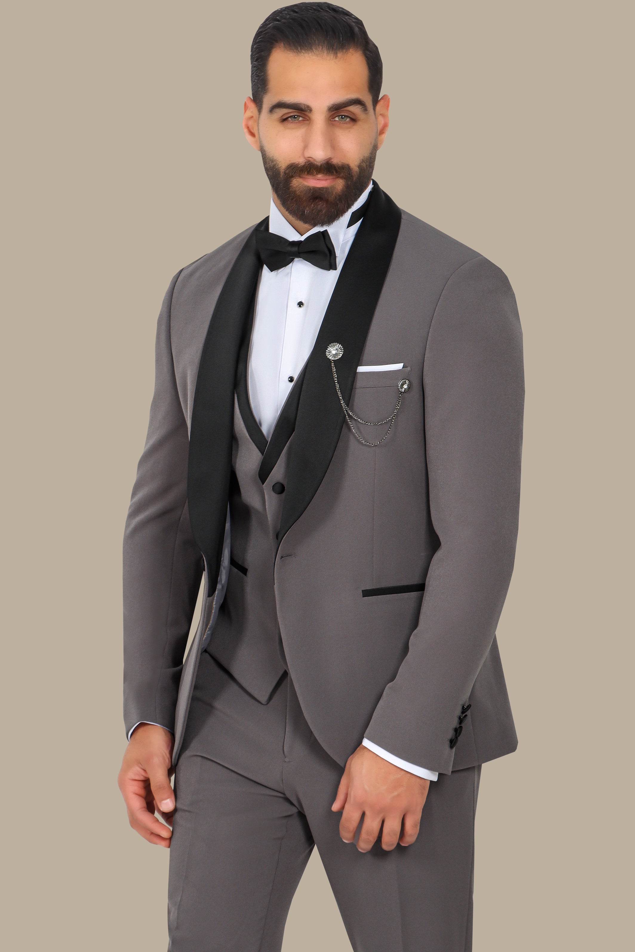 Grey Tuxedo with Stretched Shawl Collar – 4-Piece Set