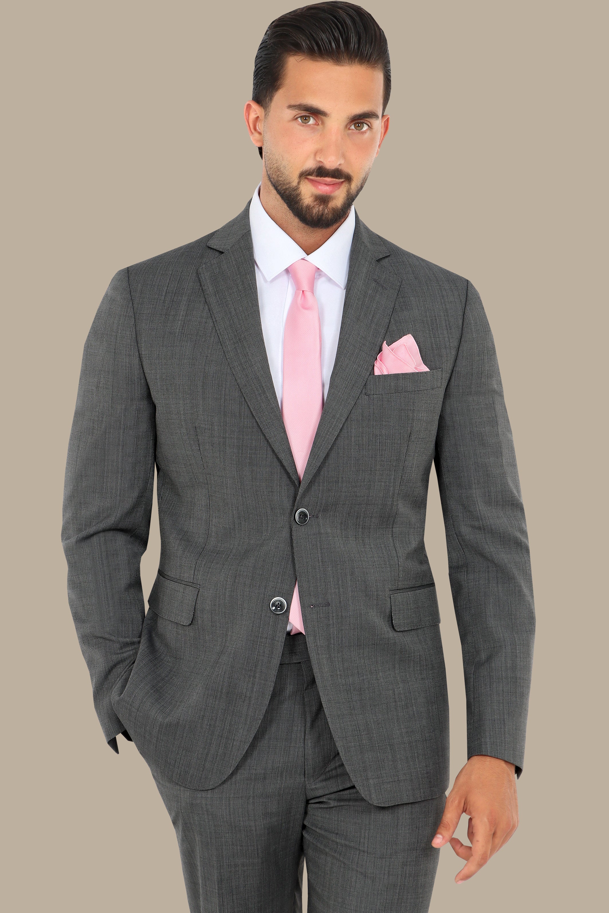 Dark Gray Wool Suit: Timeless Style