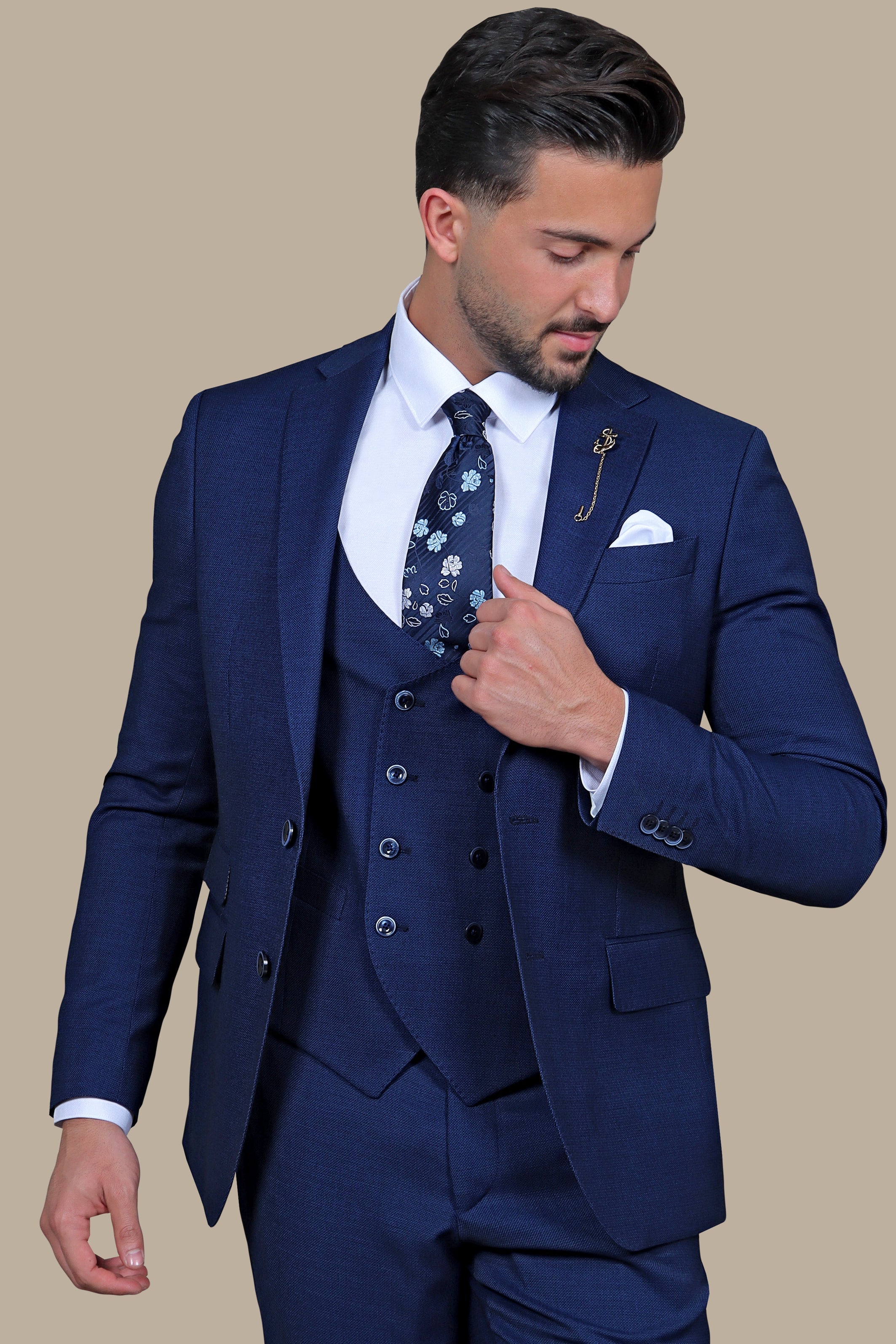 Navy Elegance: Filafil Lycra Notch 3-Piece Suit