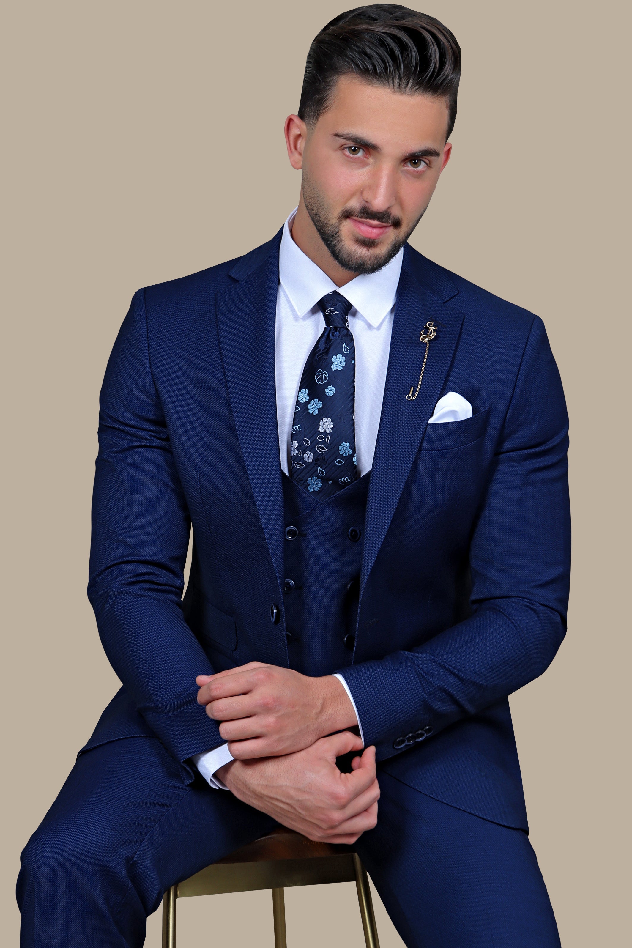 Navy Elegance: Filafil Lycra Notch 3-Piece Suit