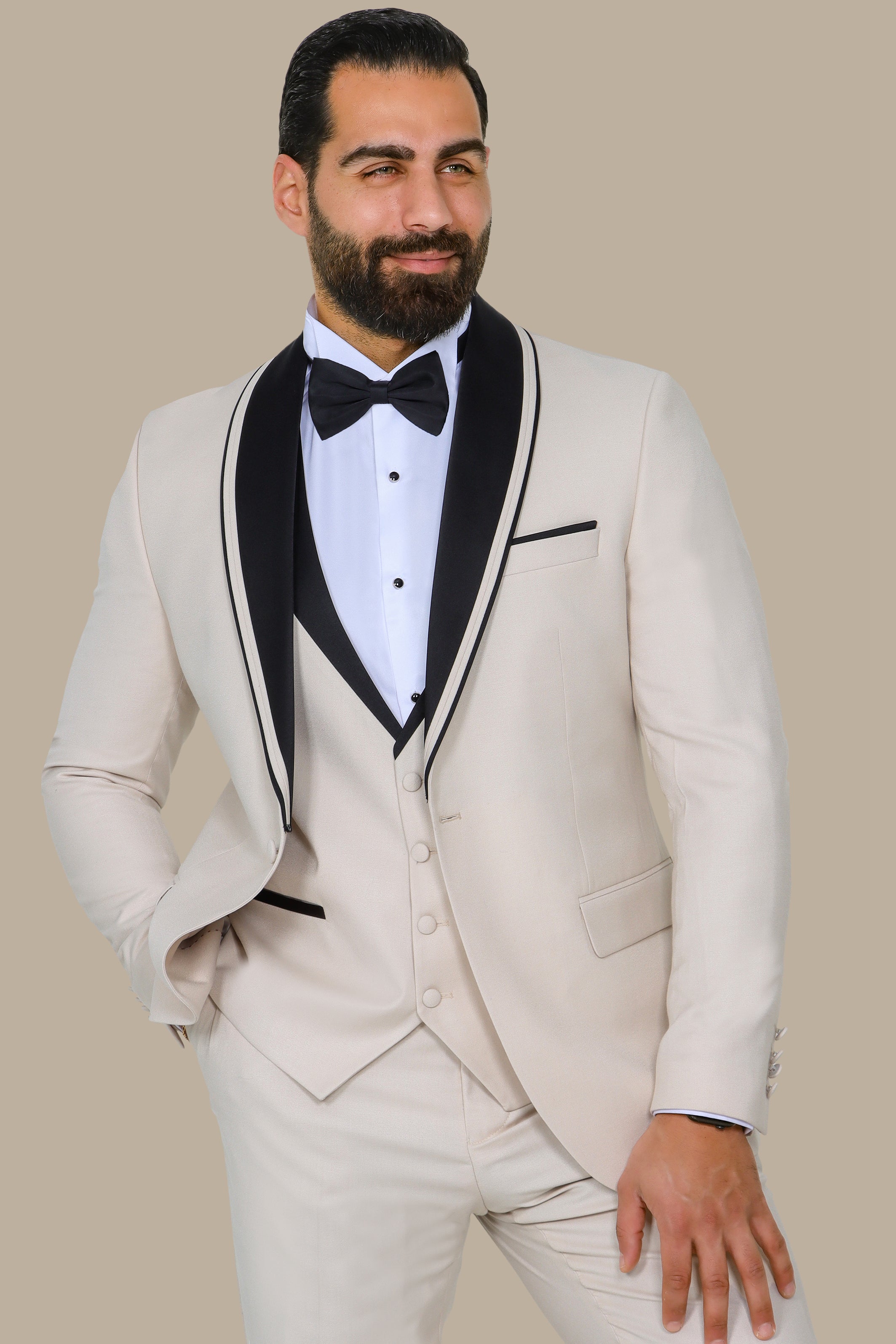 Beige 4-Piece Tuxedo with Shawl Collar and Three-Side Collar Line