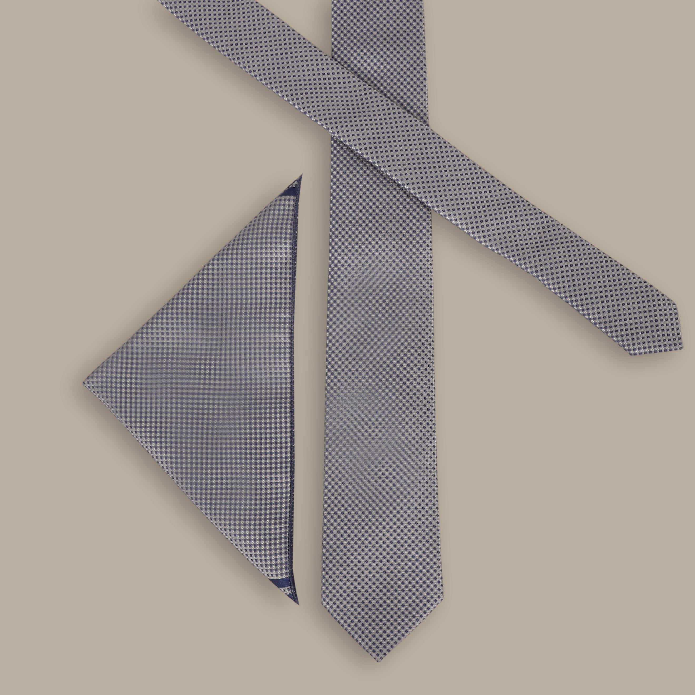 Grey Tie Set with Double Fil Structure