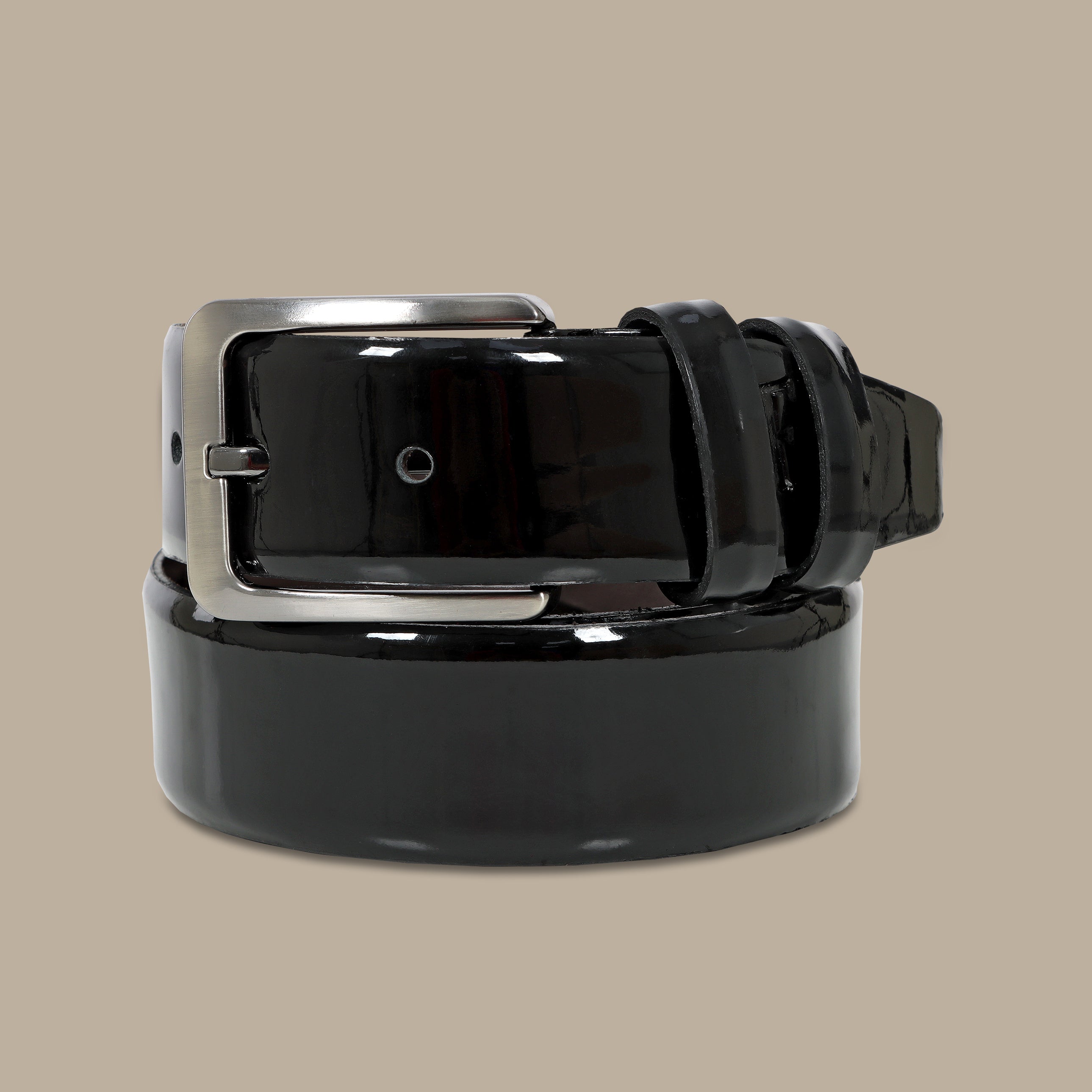 Black Shiny Belt: Sleek and Stylish