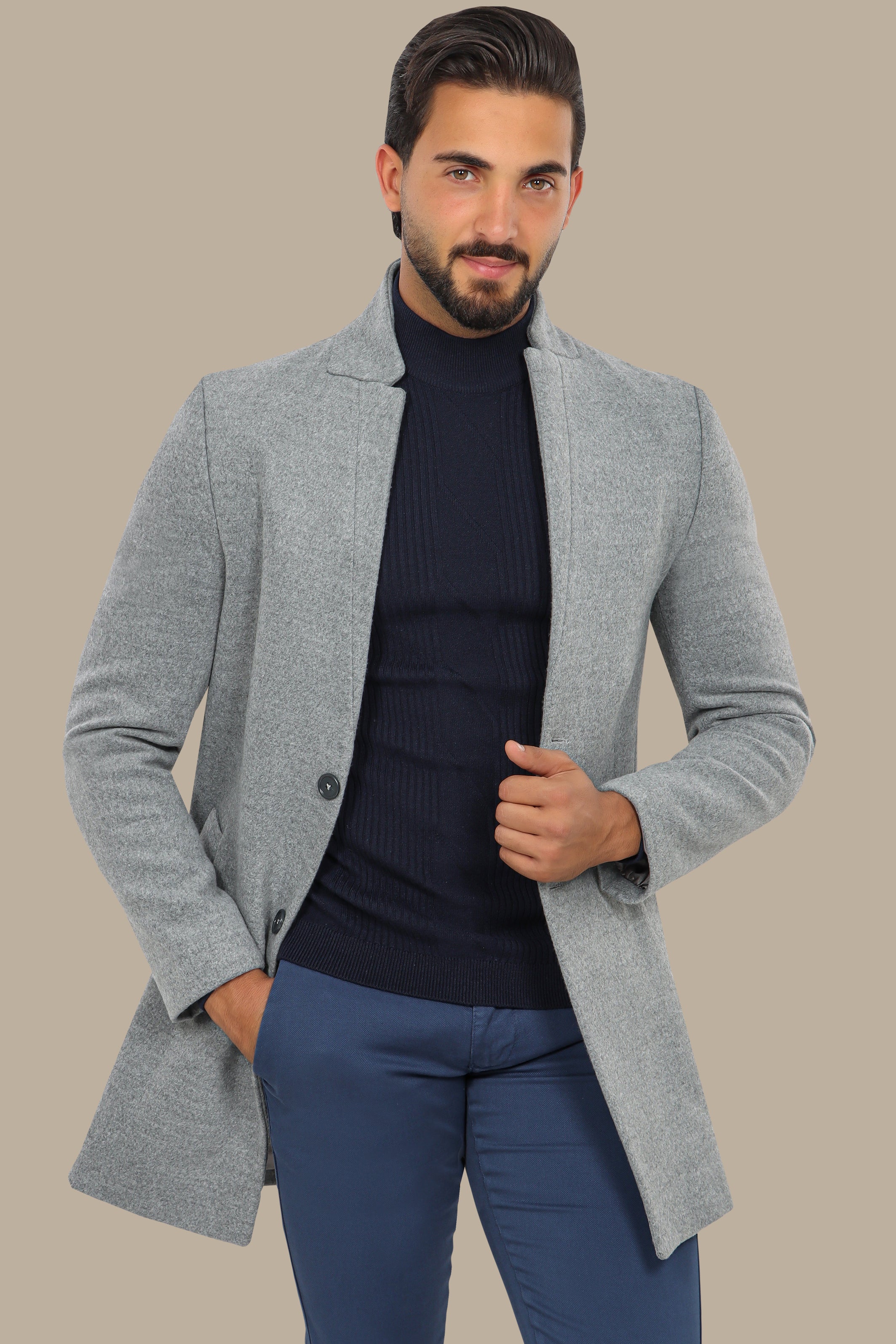 Light Gray Sophistication: The Classic Coat Col Mao in Subtle Elegance