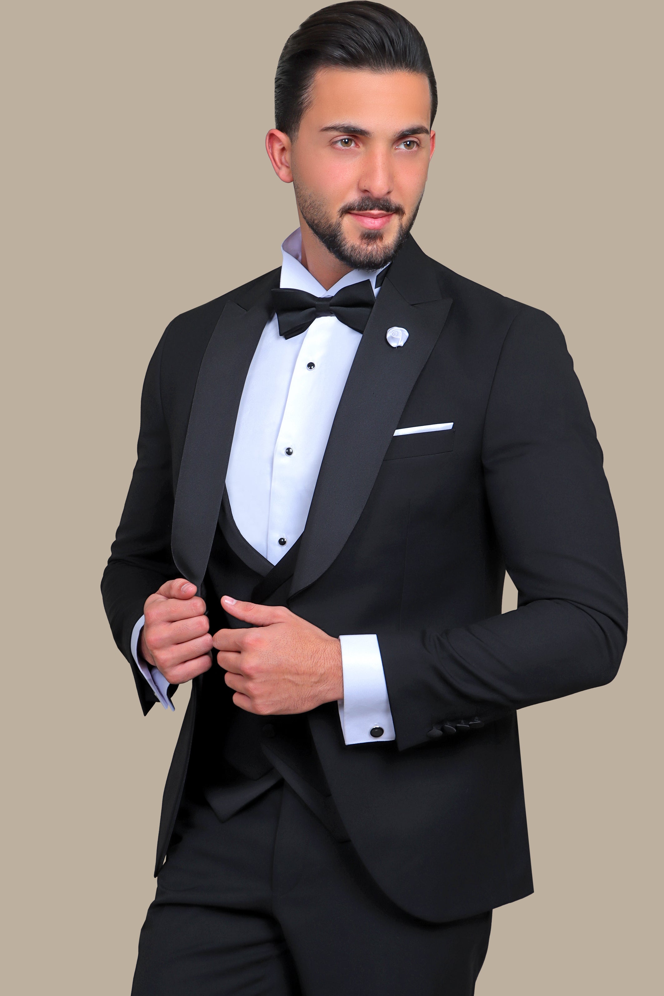 Sophisticated Elegance: Black Wide Peak 4-Piece Tuxedo Ensemble