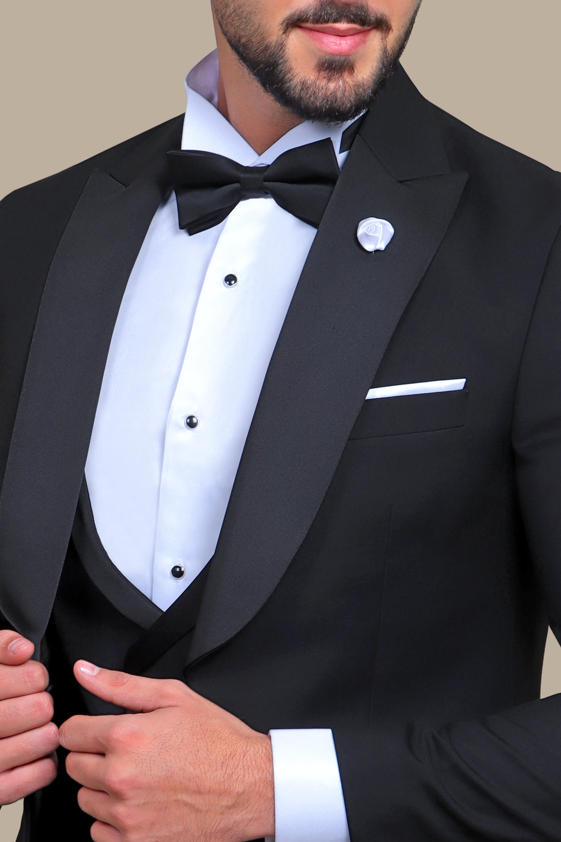 Sophisticated Elegance: Black Wide Peak 4-Piece Tuxedo Ensemble