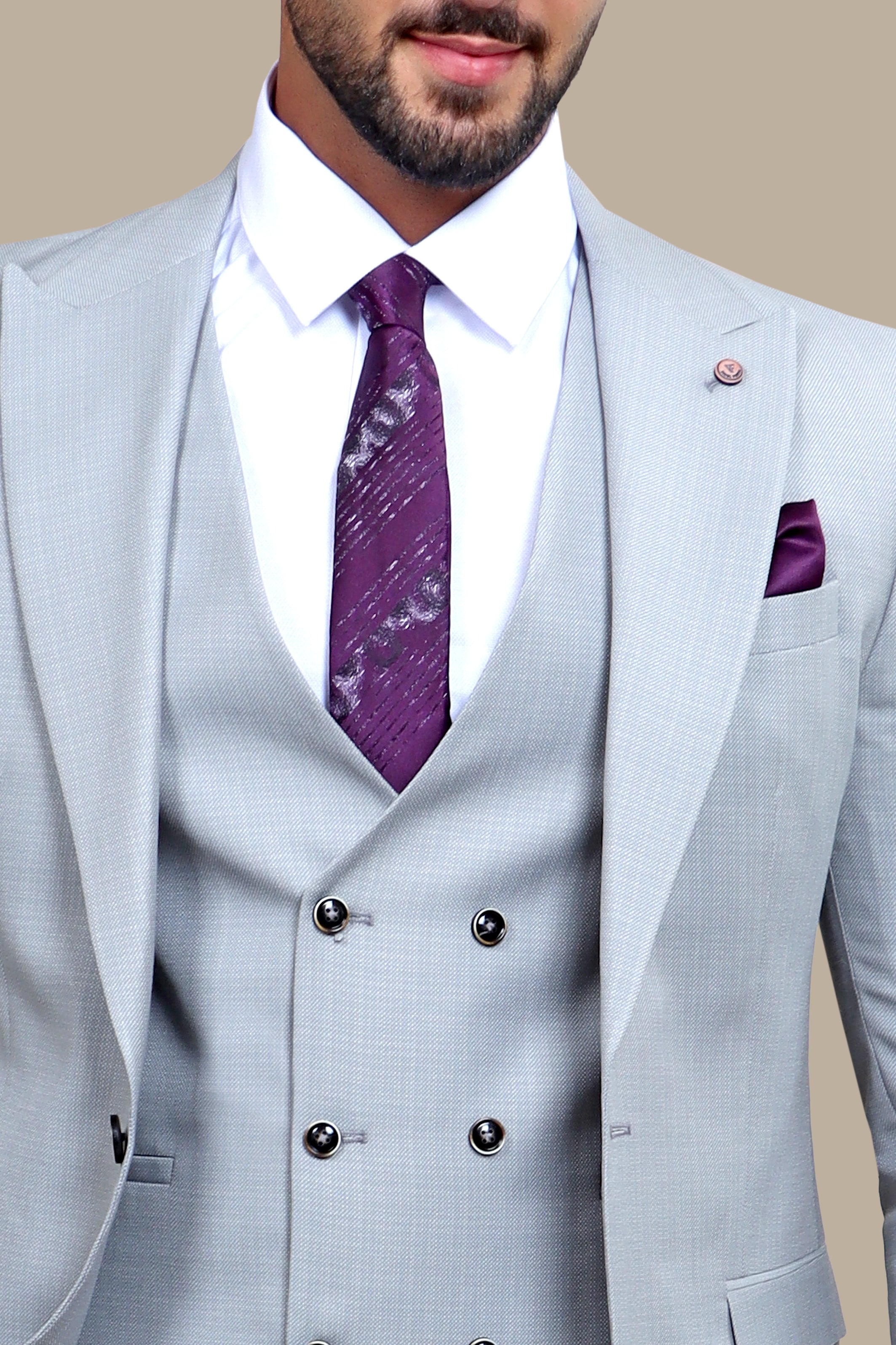 Polished Elegance: 3-Piece Light Grey Suit with Dots and Peak Lapels