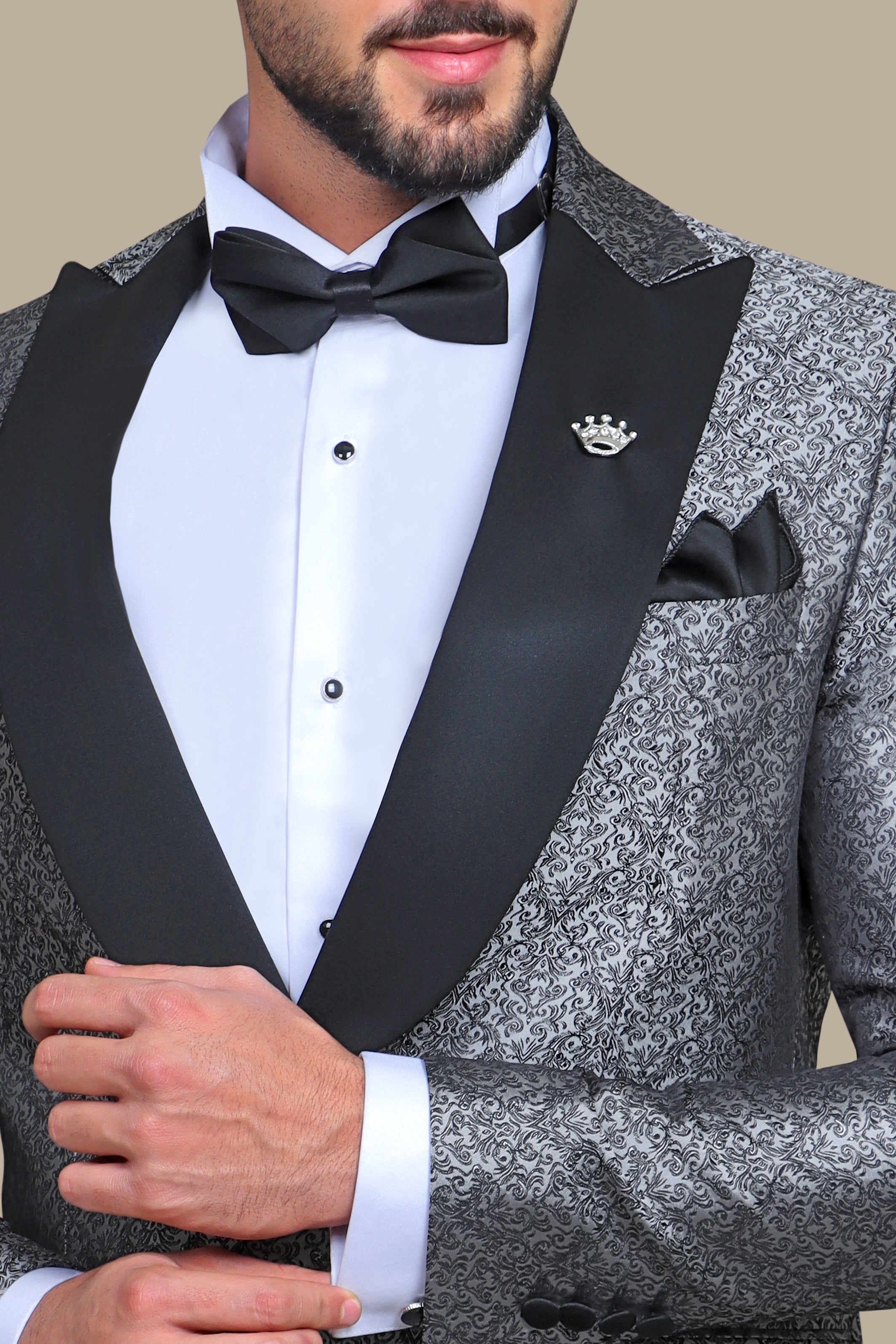 Silver Stylings: Tuxedo Leaves Print Curved Peak