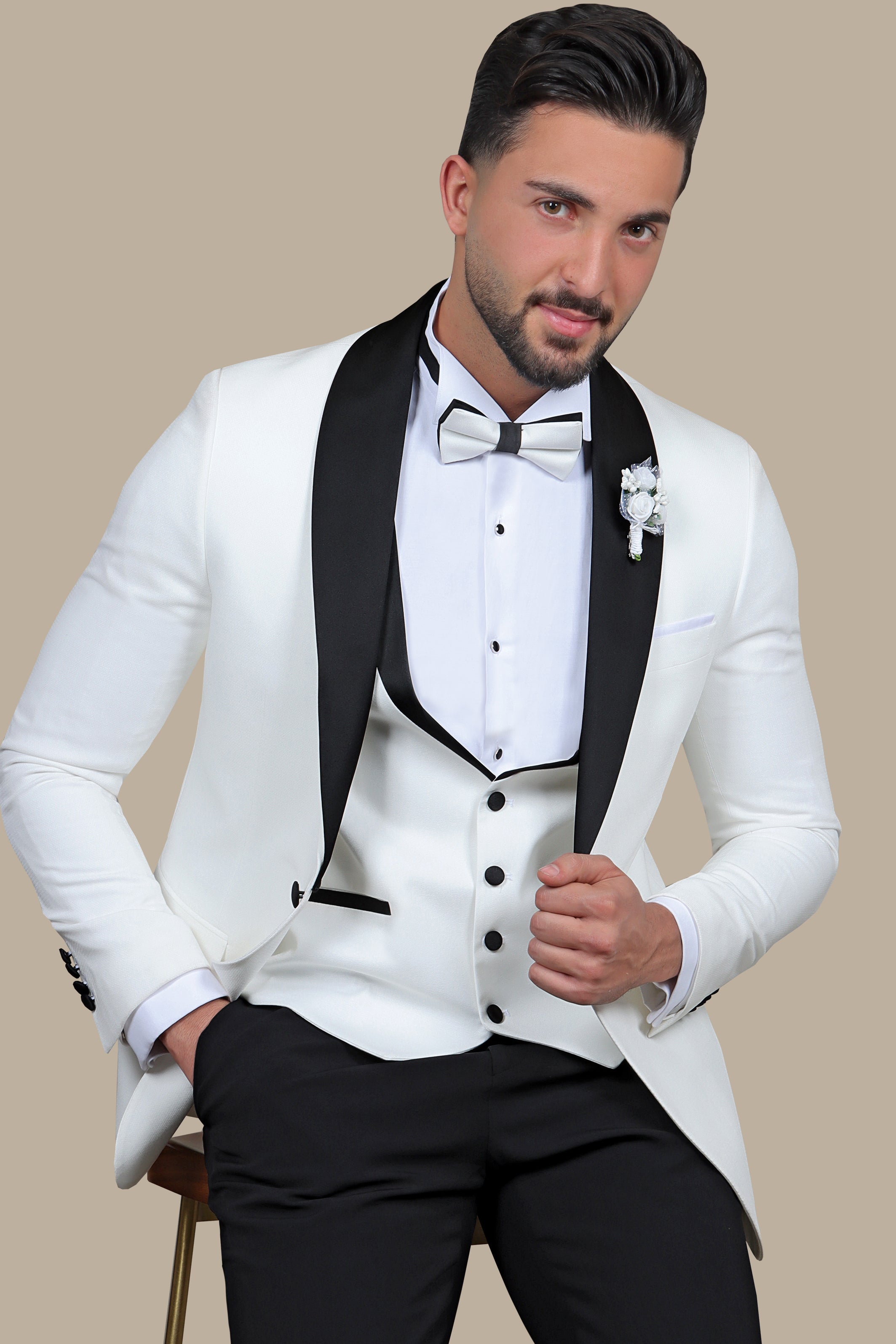 Elegant White Collar 3-Piece Tuxedo Suit