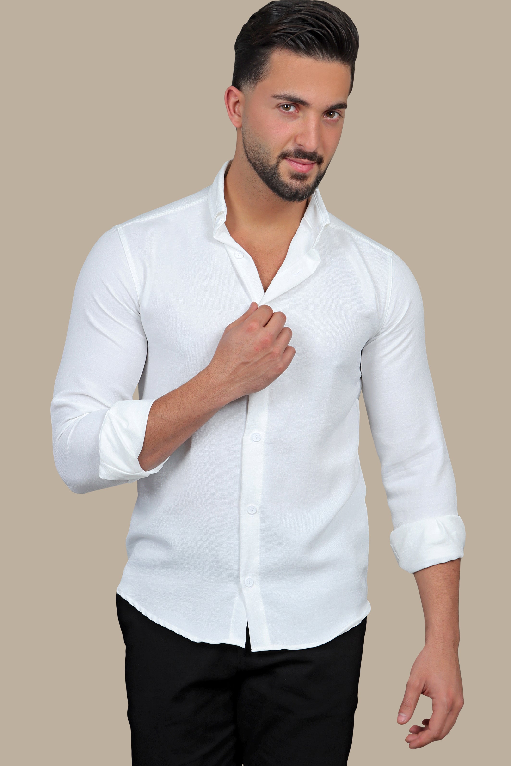 Pure Comfort: The Essential White Linen Shirt