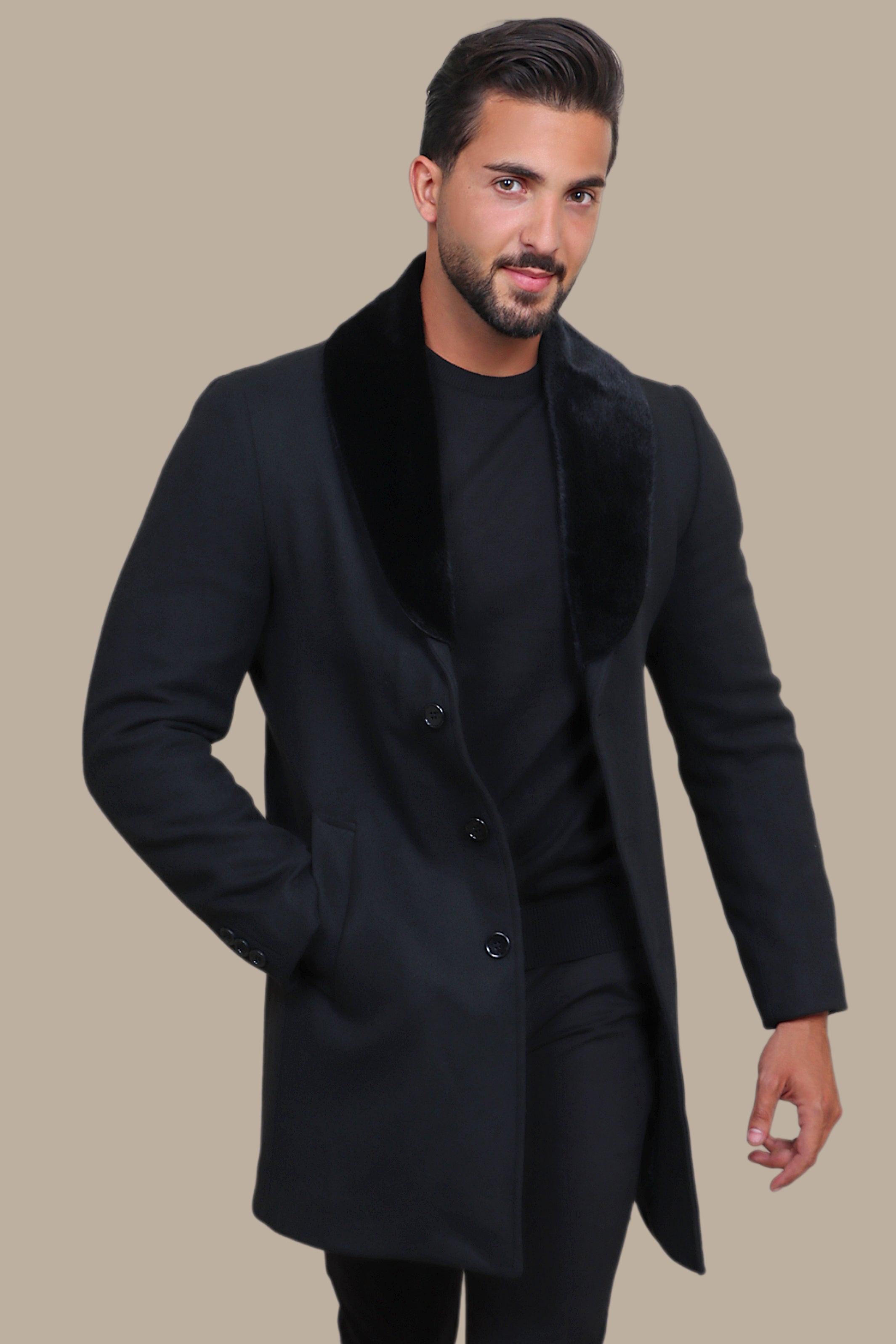 Black Beauty: The Detachable Fur Coat in Classic Elegance