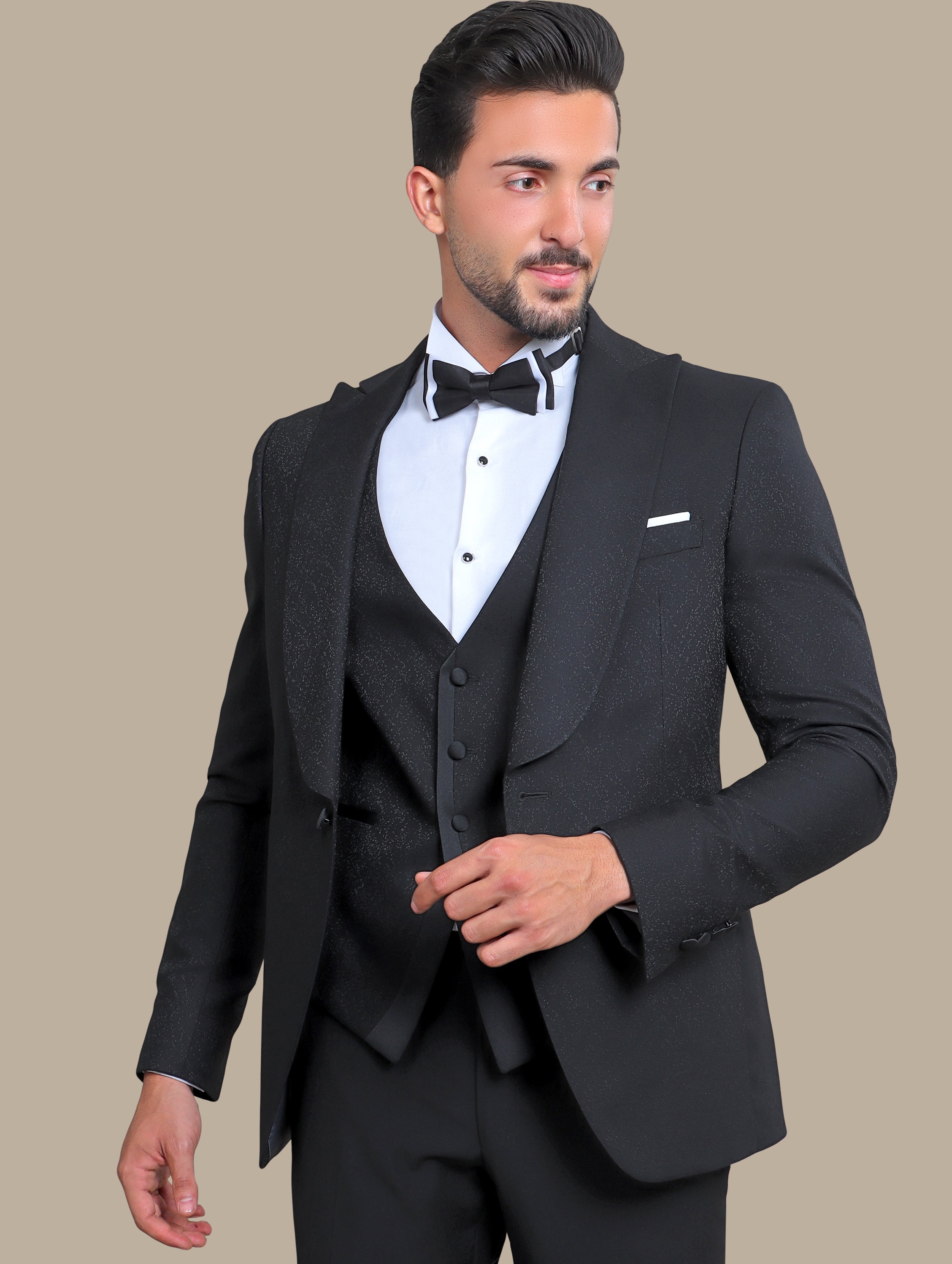 Timeless Elegance: Black Tuxedo FV 3-Piece Set with Peak Lape