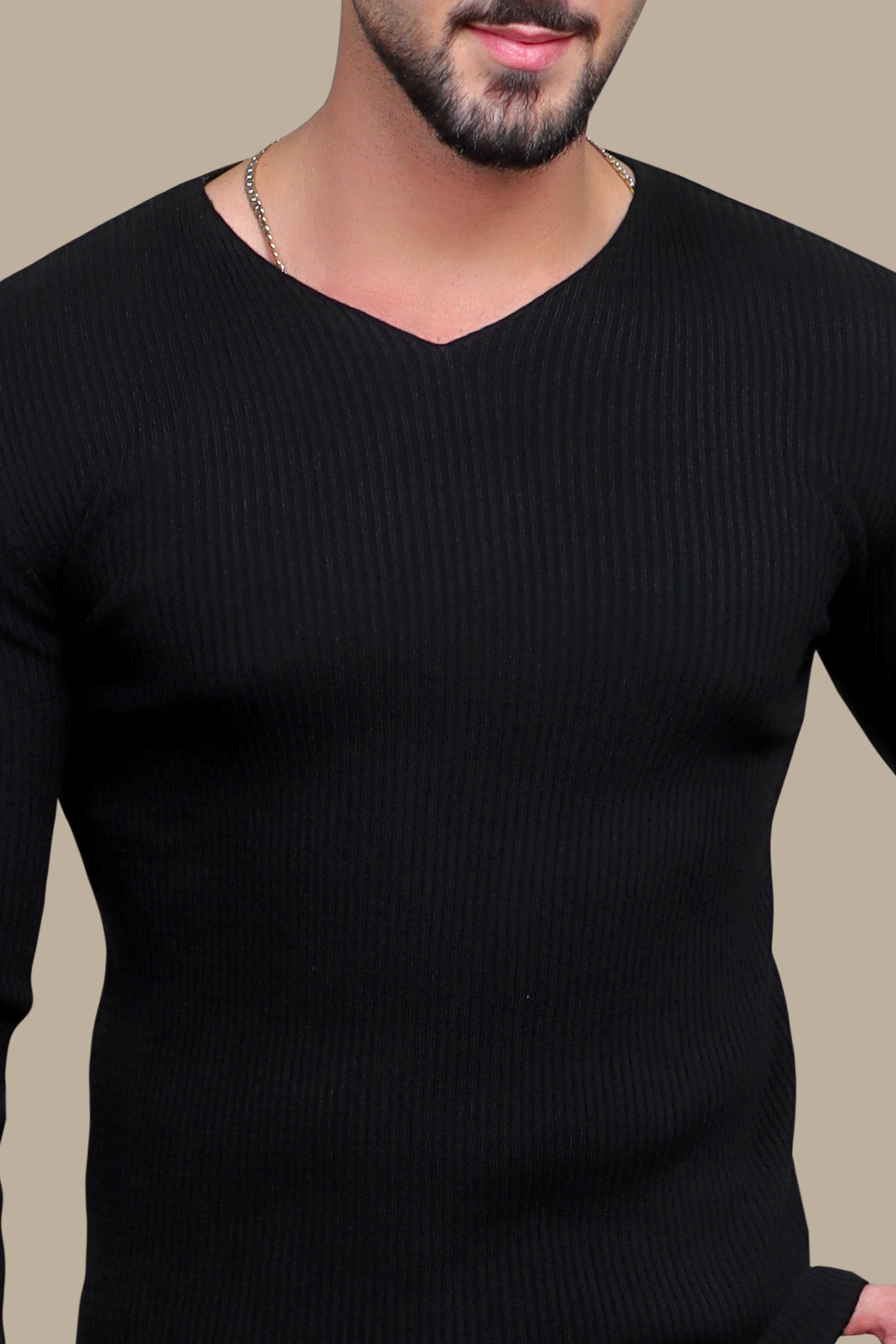 Chic Comfort: N-Neck Ribbed Black Sweater