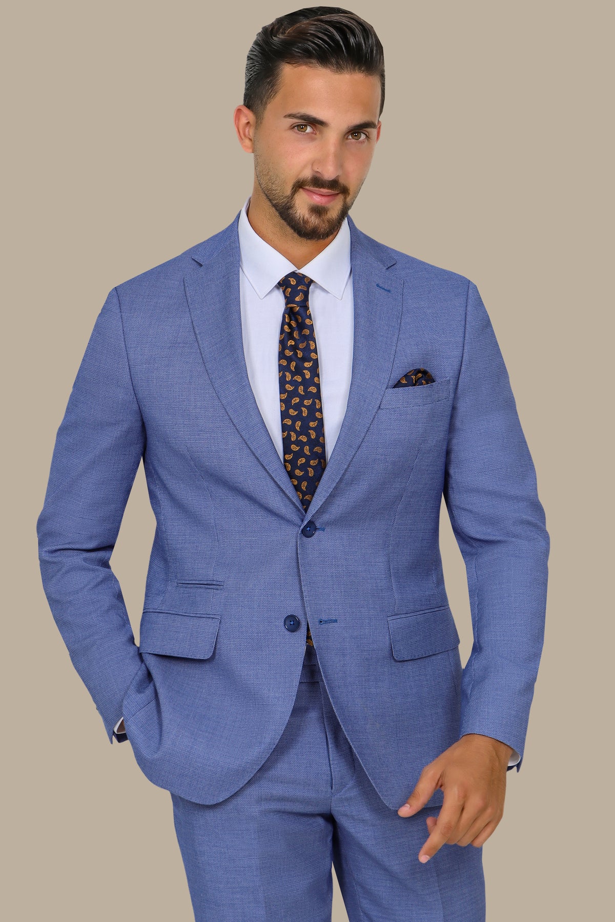 Structured Precision: 2-Piece Suit with Notch Lapel