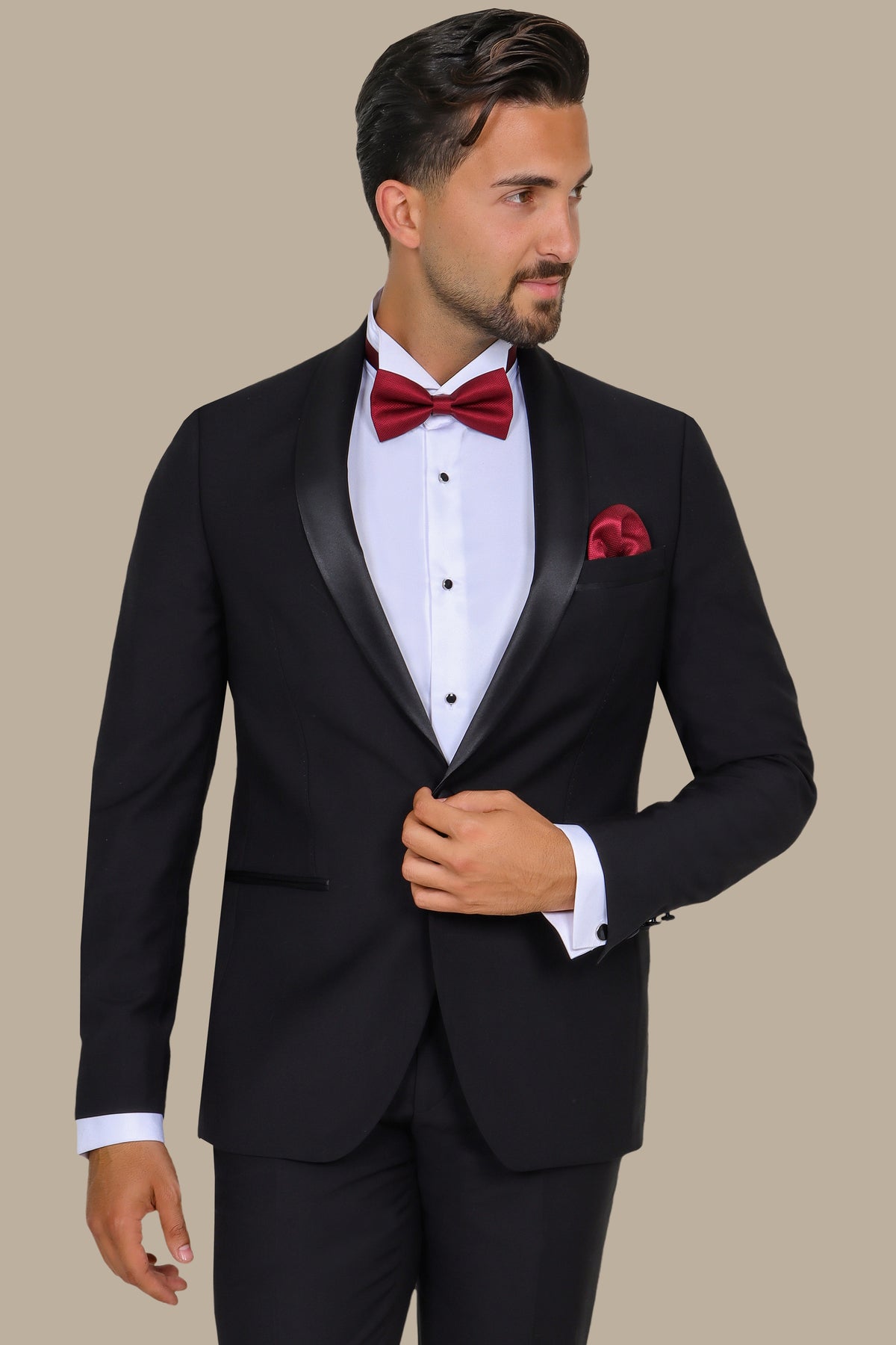 Black Elegance: Tuxedo Plain Col Chale