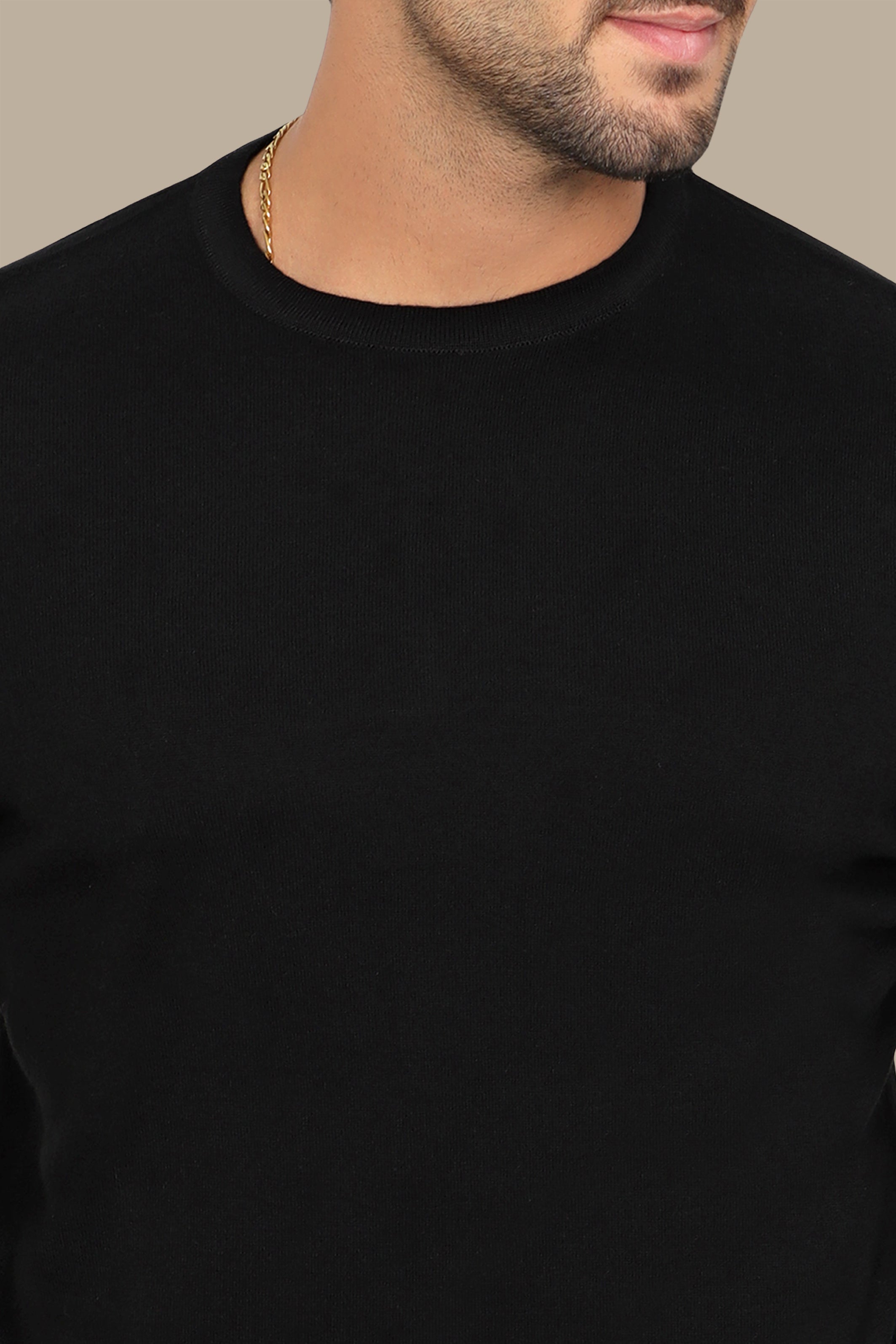 Black R-Neck Basic  Sweater