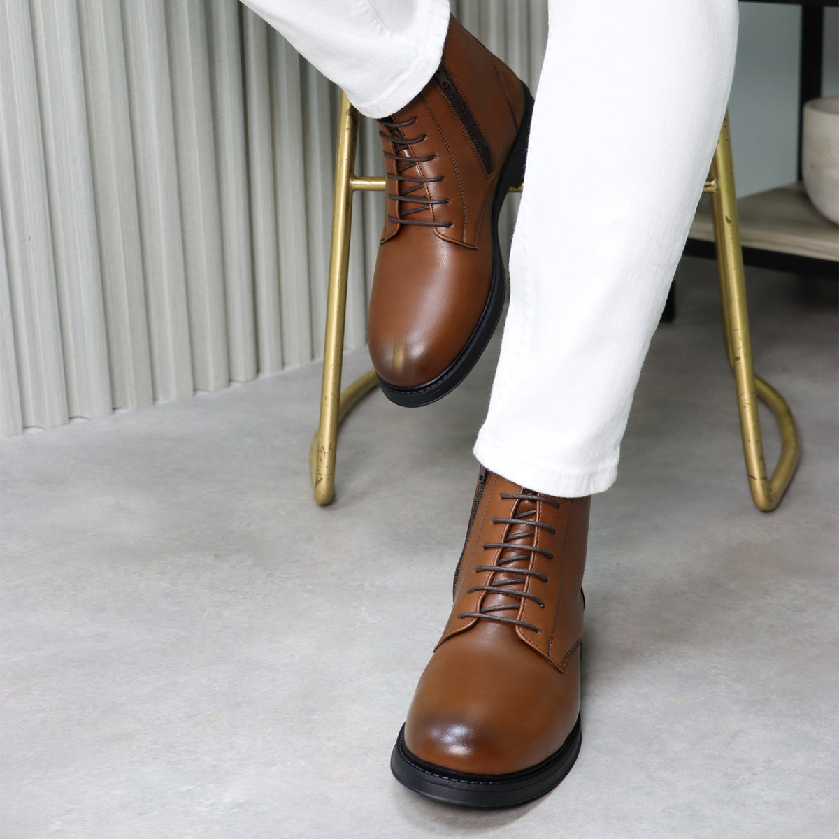 Classic Havane Lace-Up Ankle Boot