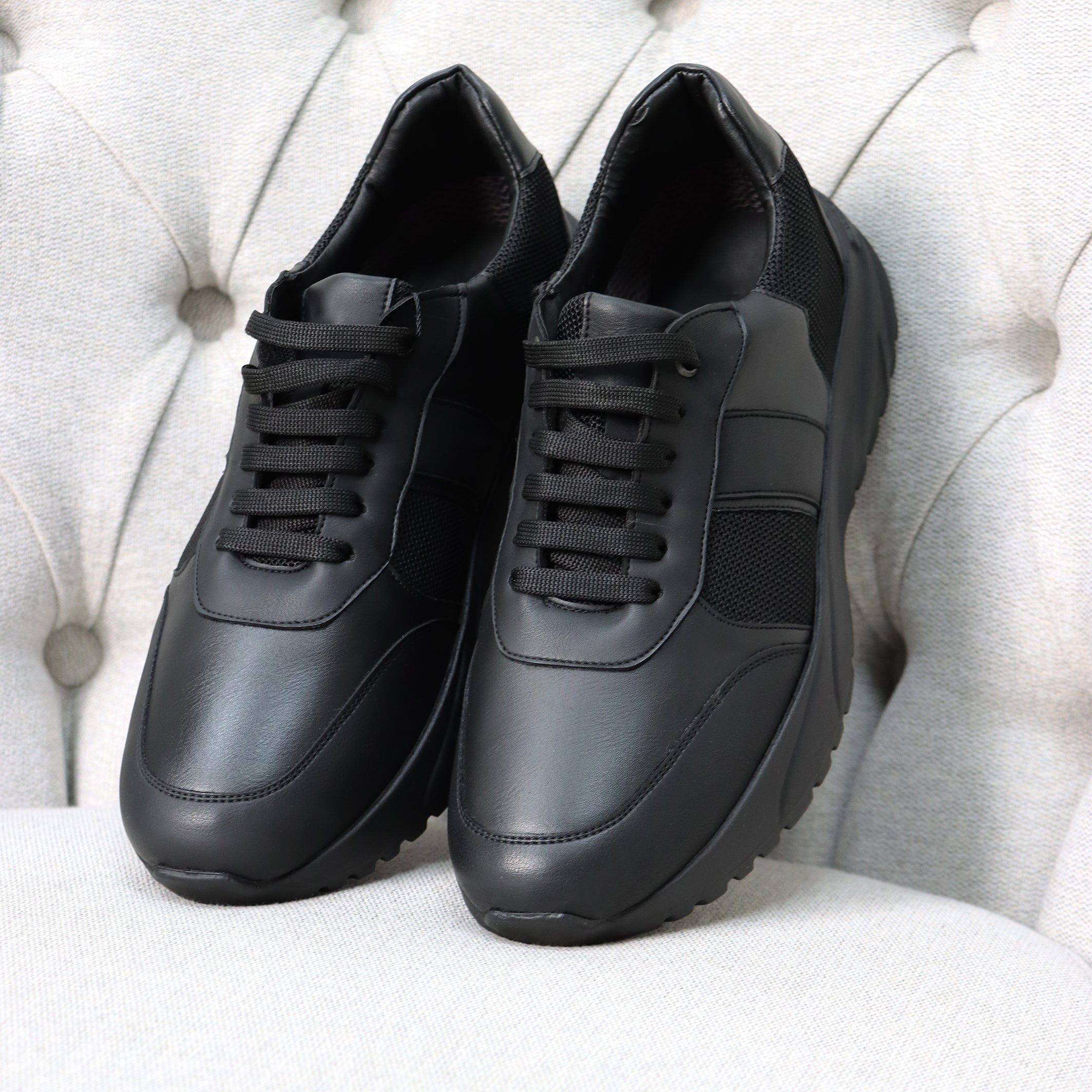 FitFlop Leather Sneakers – Black