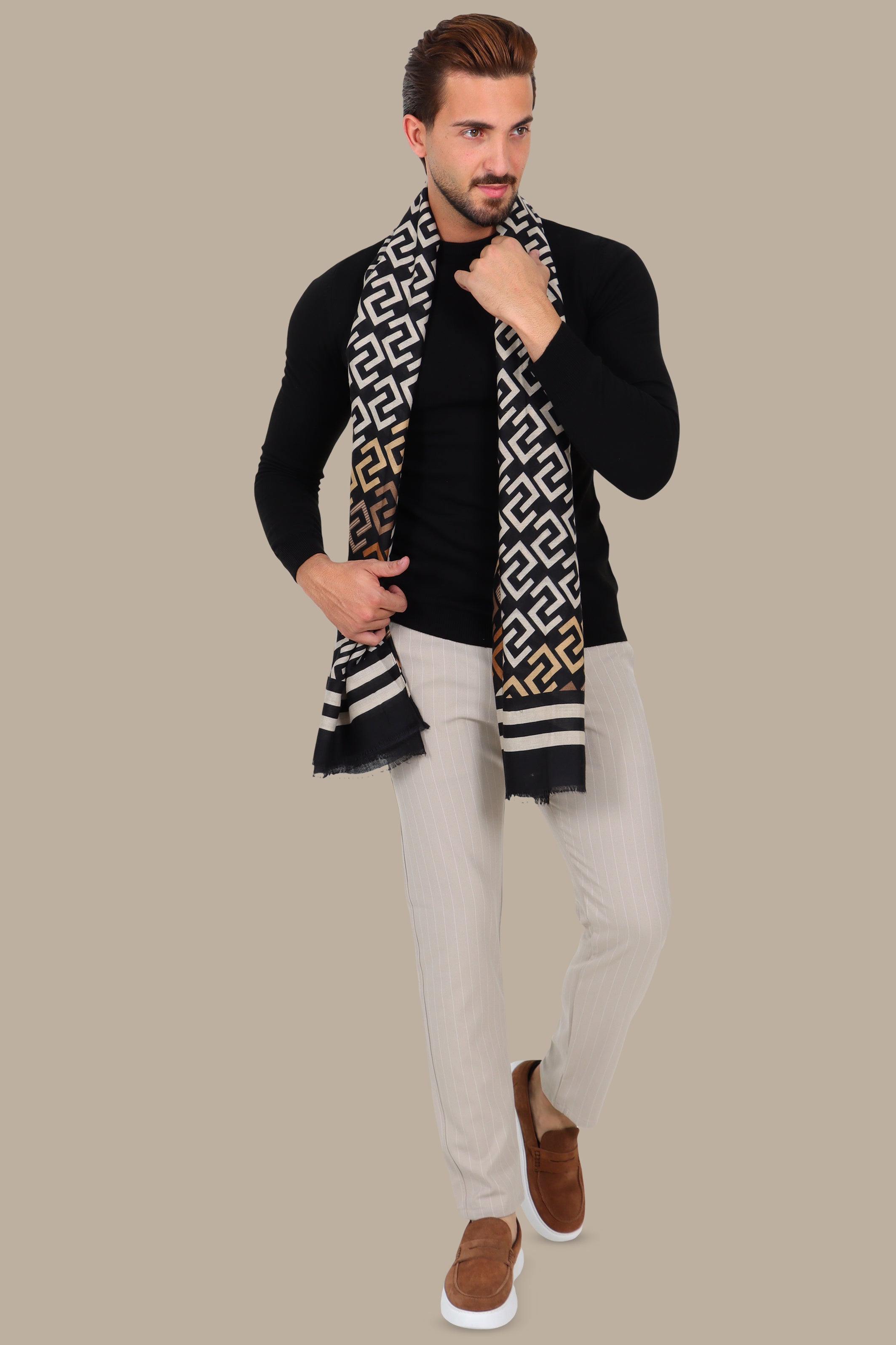 Black Round Neck Basic Sweater