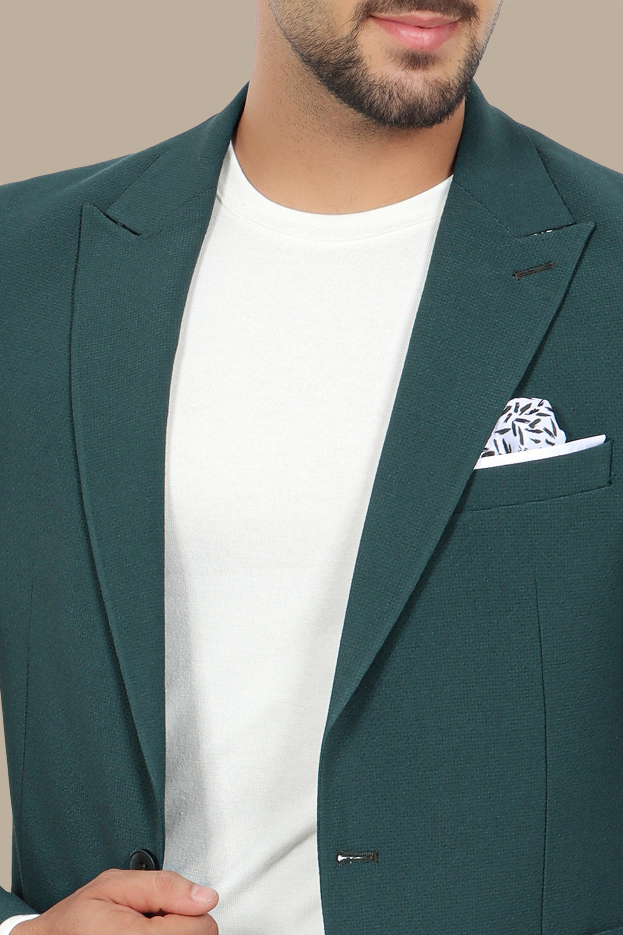 Green Travel Suit: Structured 2-Piece with Peak Lapel