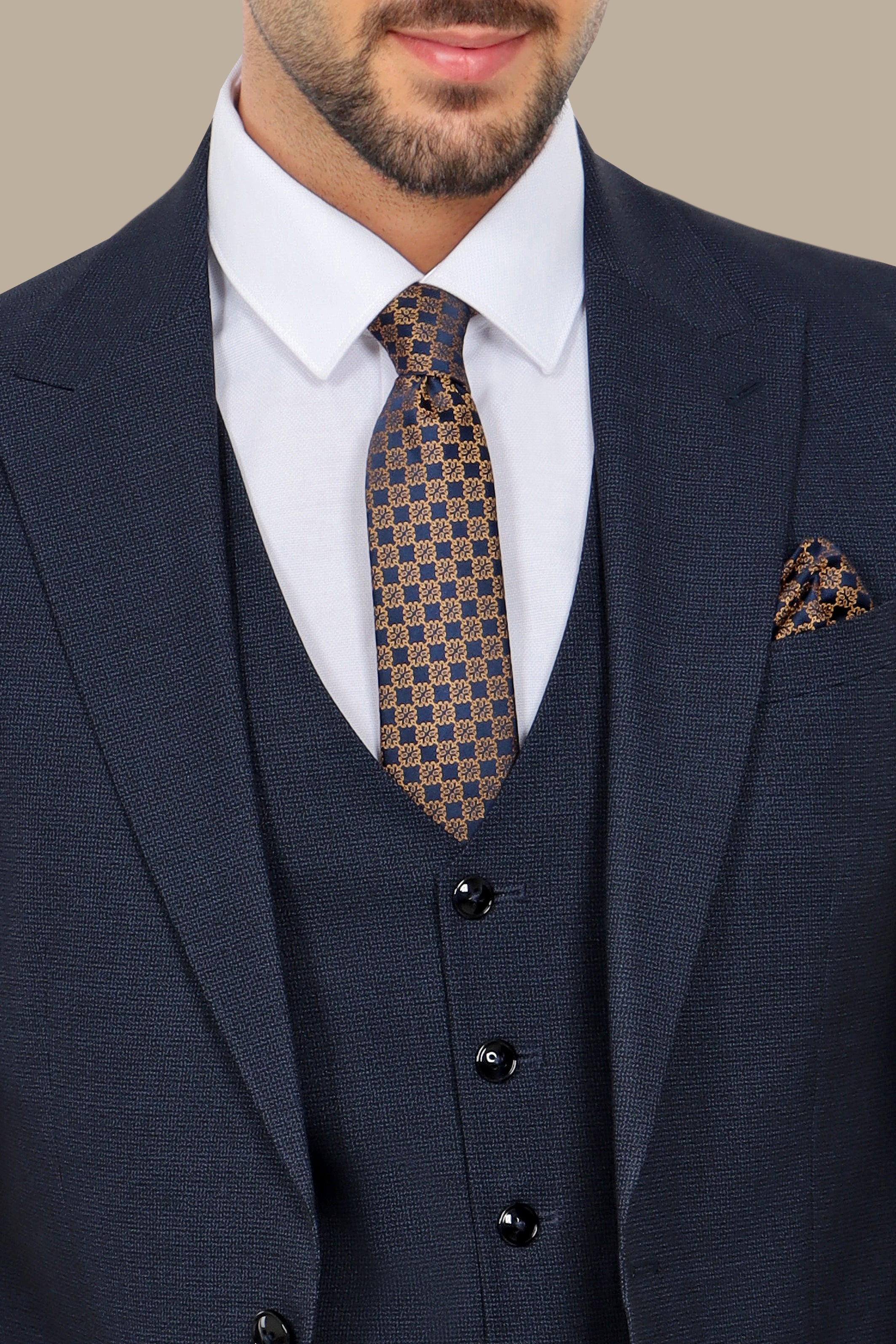 Sharp Checks: 3-Piece Navy Suit with Peak Lapel