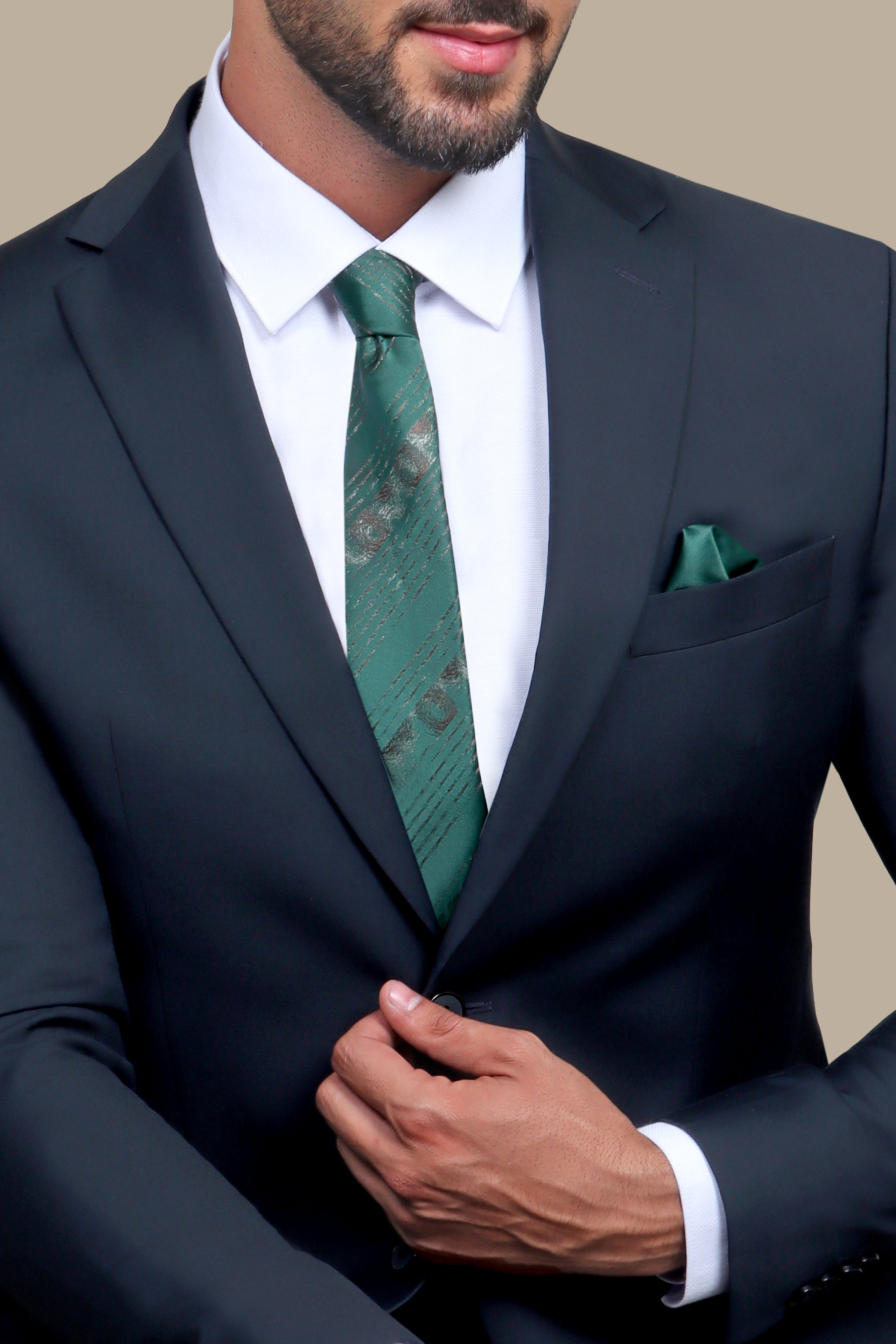 Navy Notch Suit Bundle: Classic Style and Versatility