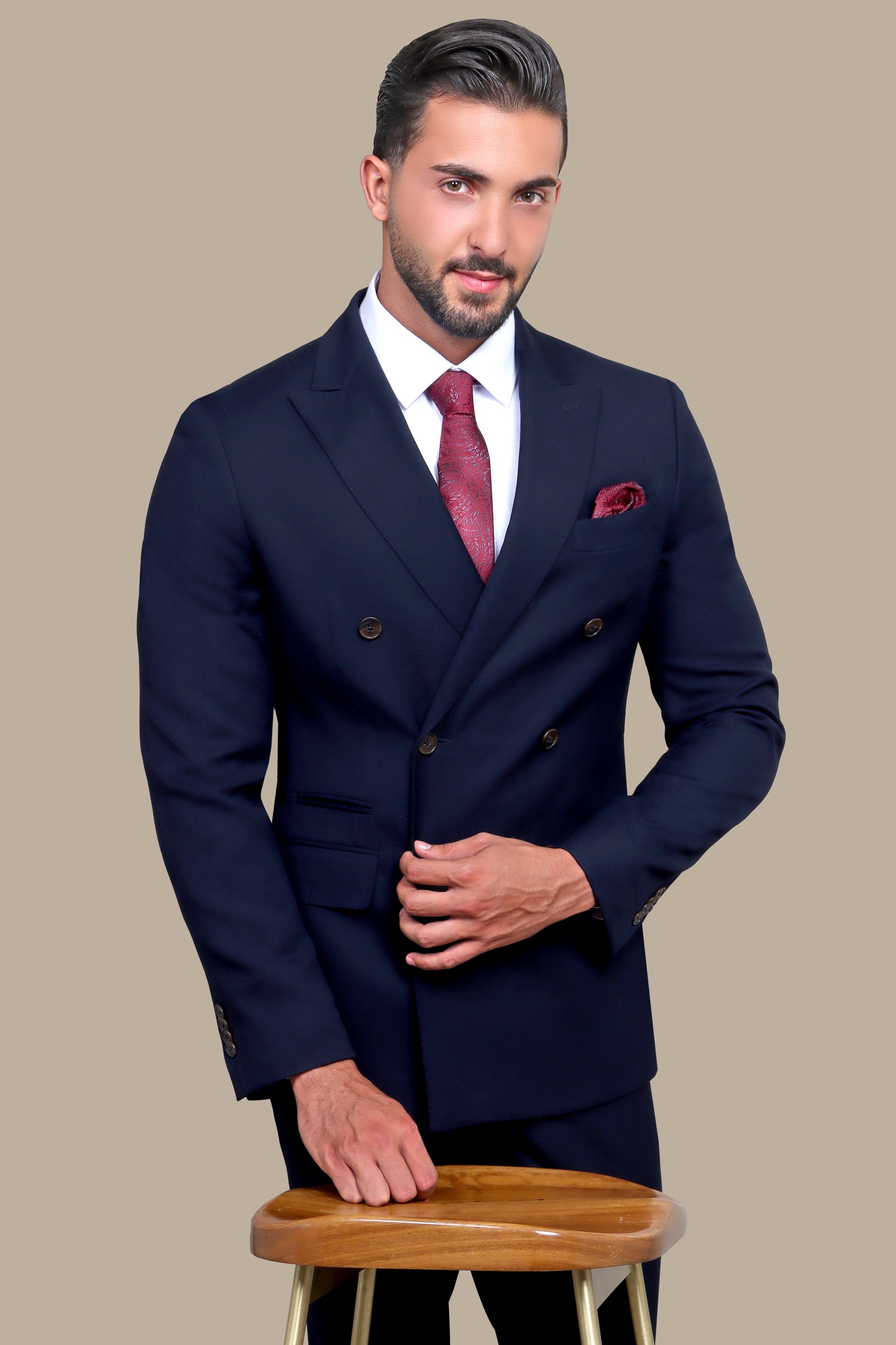 Classic Navy Double-Breasted Suit: Timeless Elegance