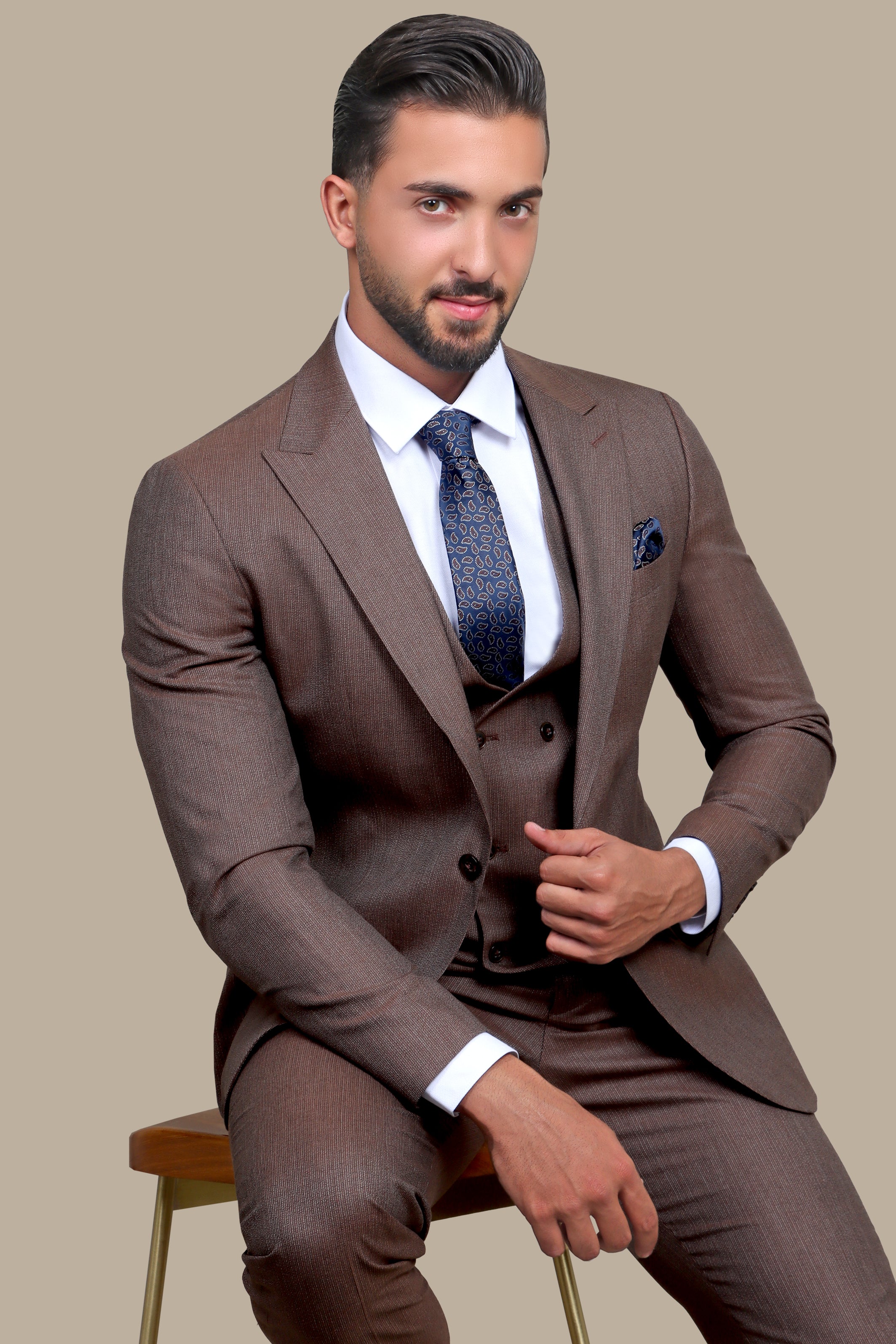 Classic Havan Stripe Peak 3-Piece Suit: Timeless Elegance in Every Thread