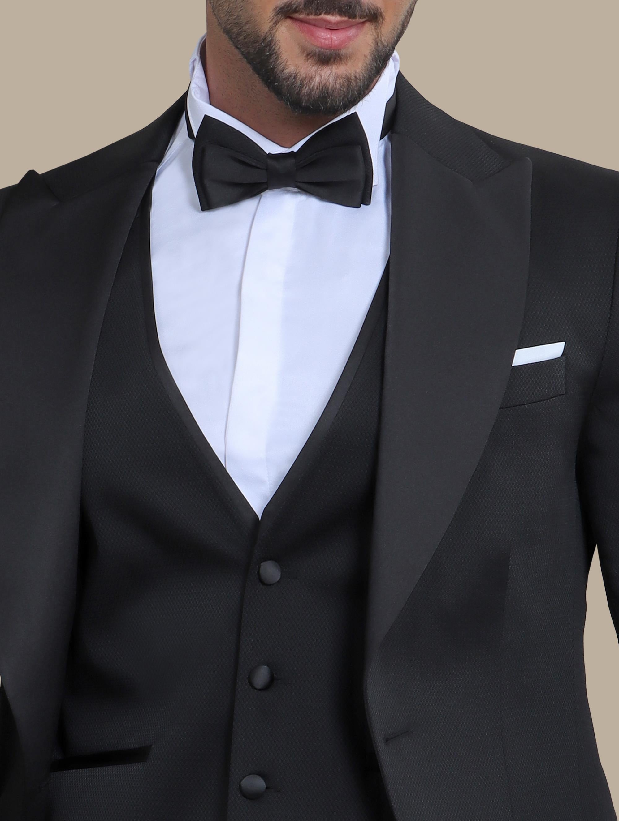 Black 4-Piece Long Tuxedo with Board Structure