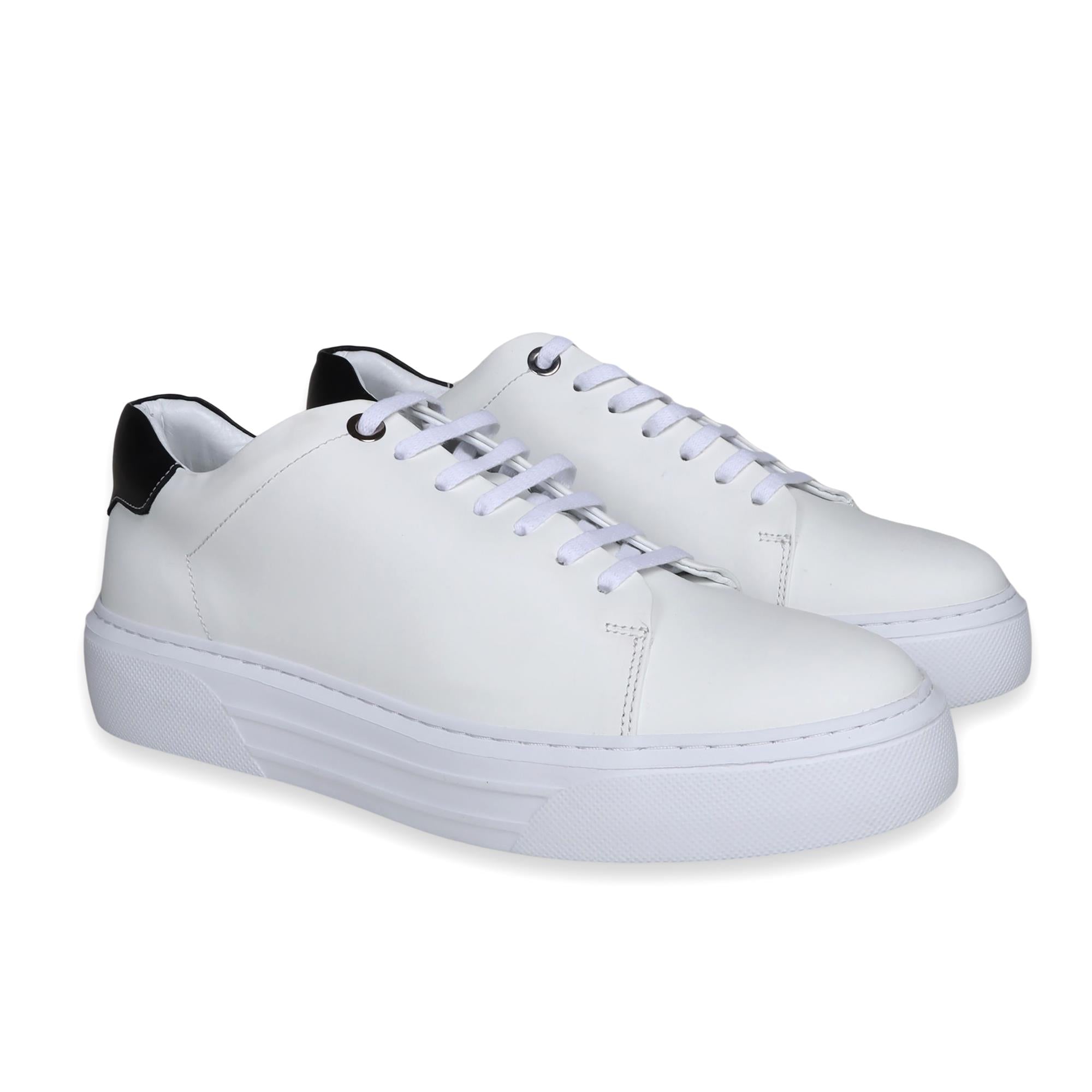 White Alexander Basic Sneakers