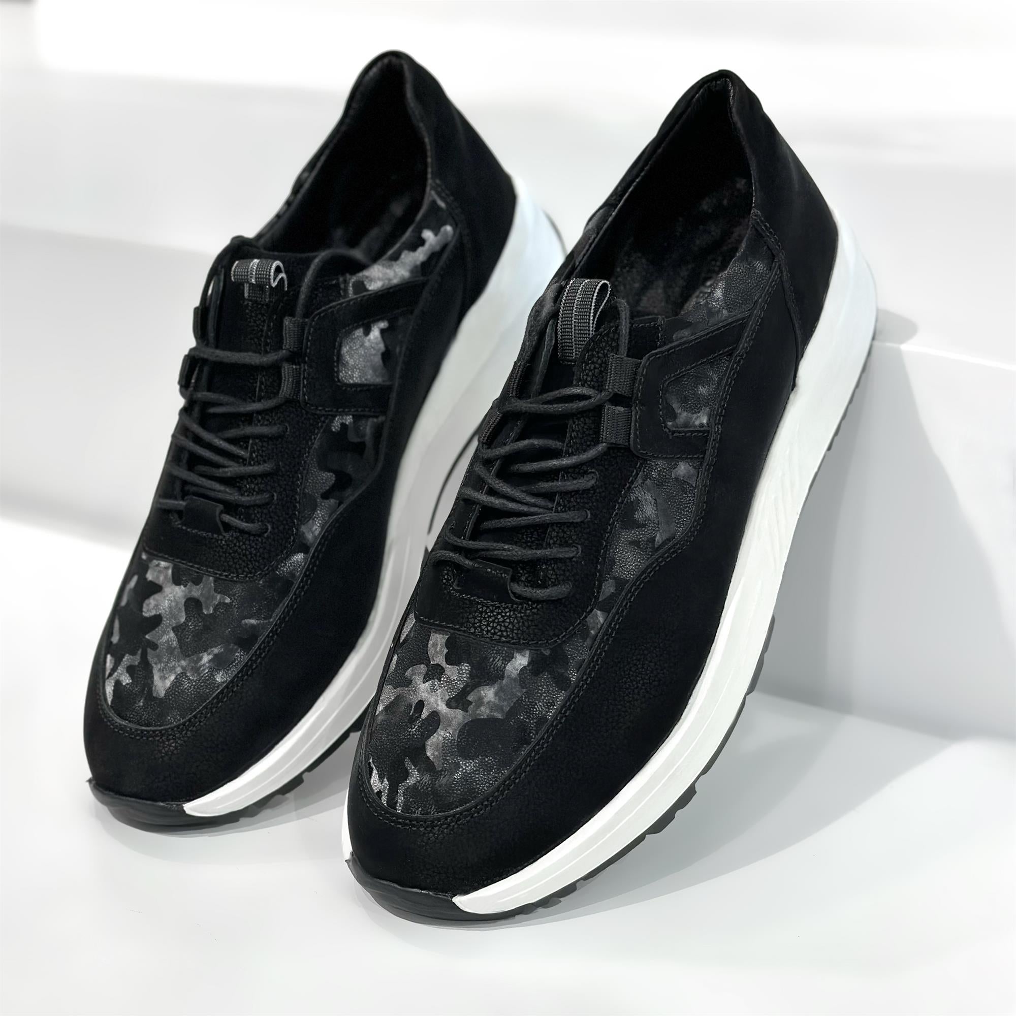 Black Camouflage Nubuck Running Shoes